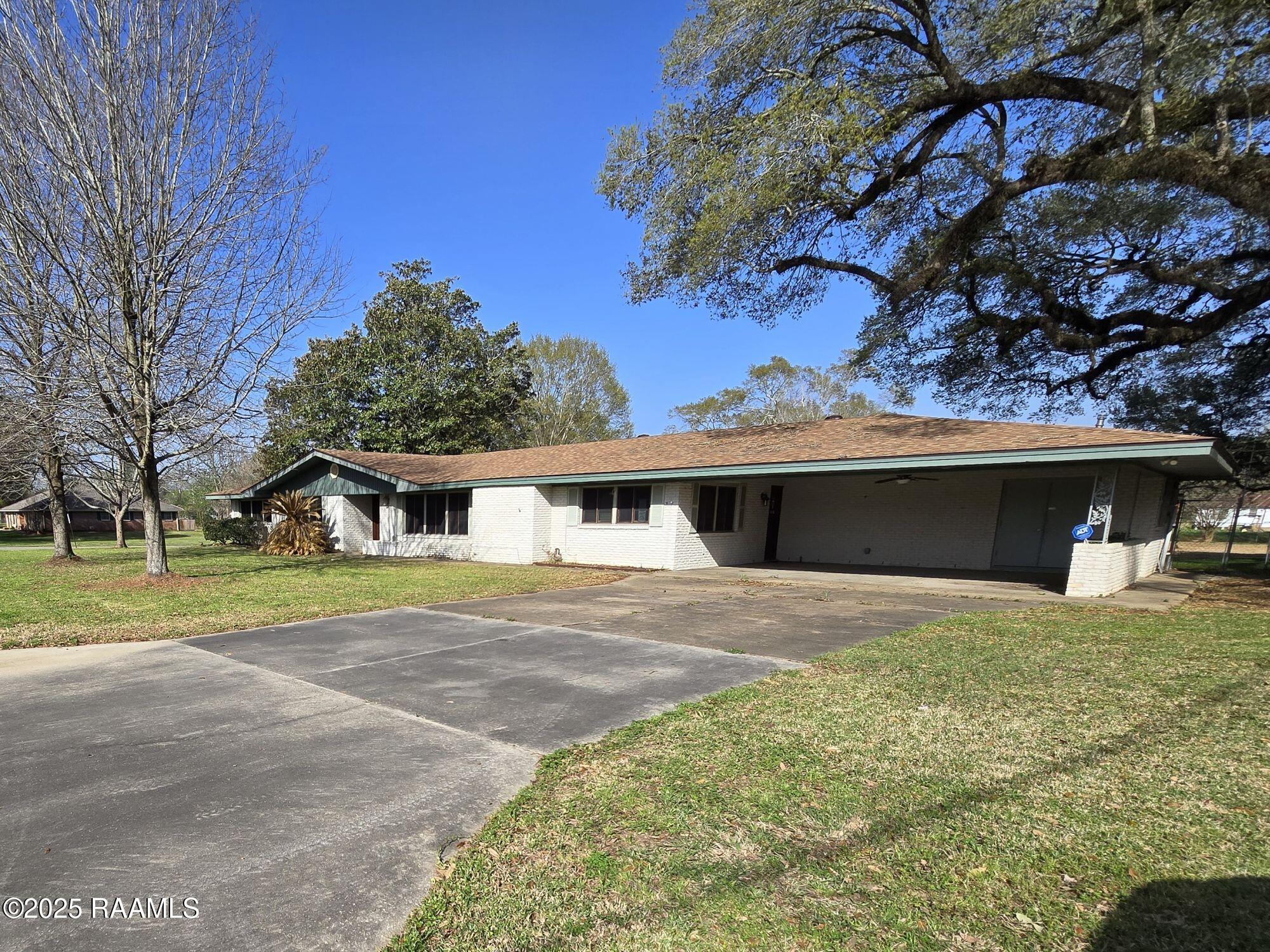 4714 N University Avenue
