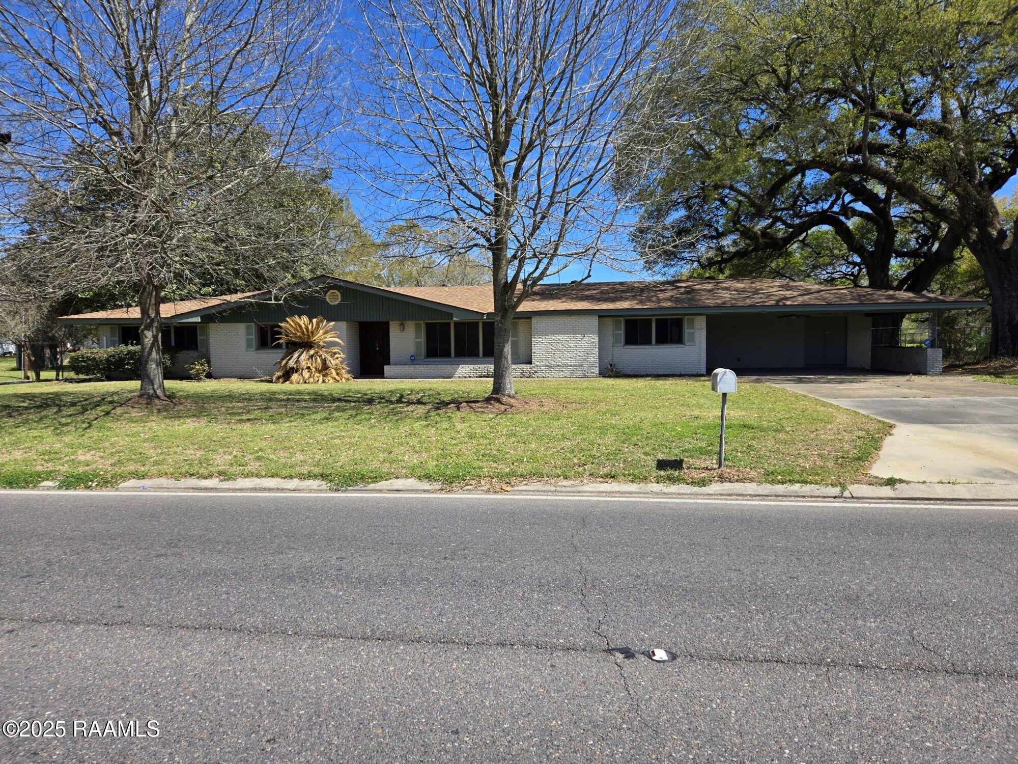 4714 N University Avenue