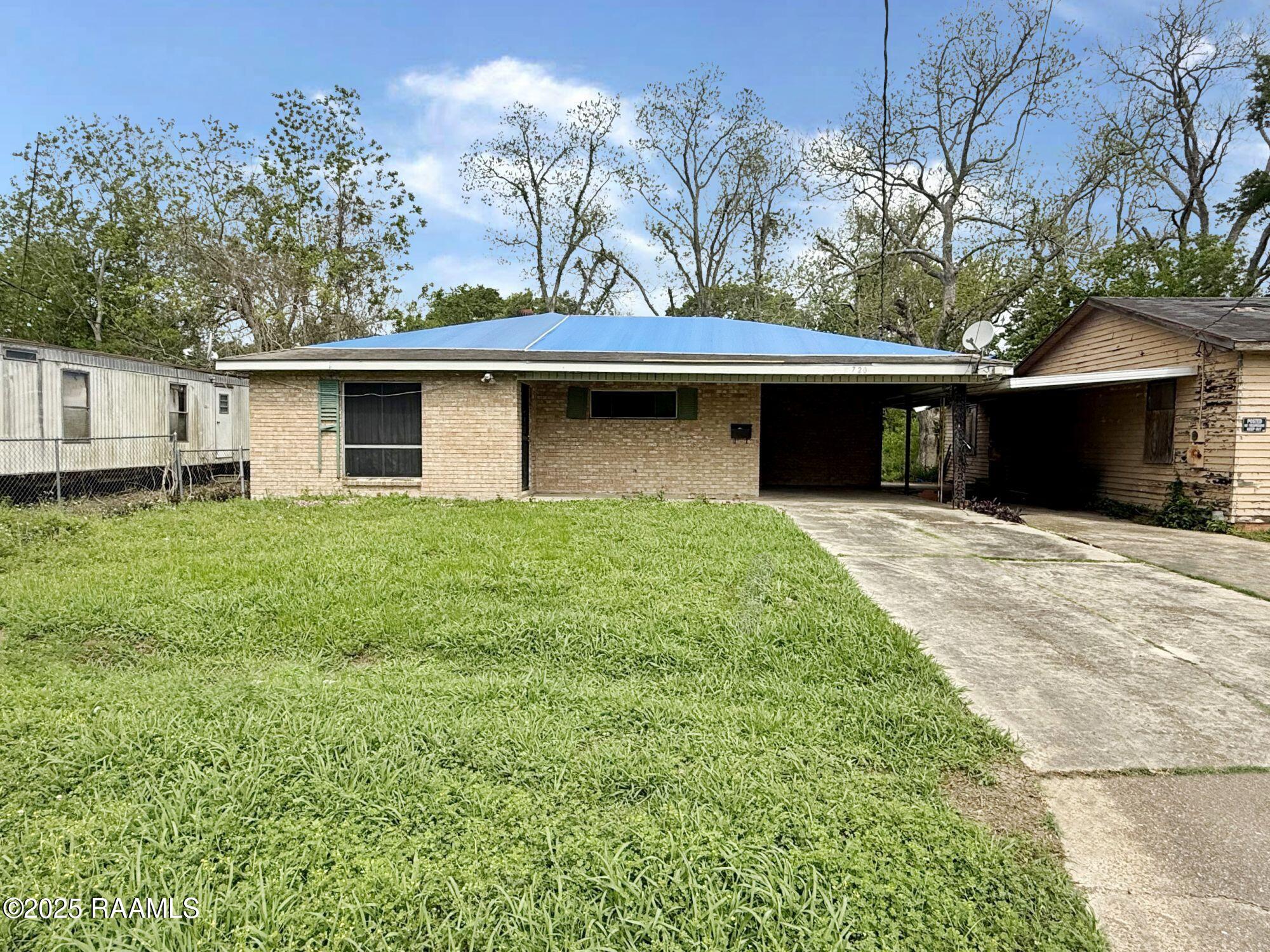 720 W Third Street