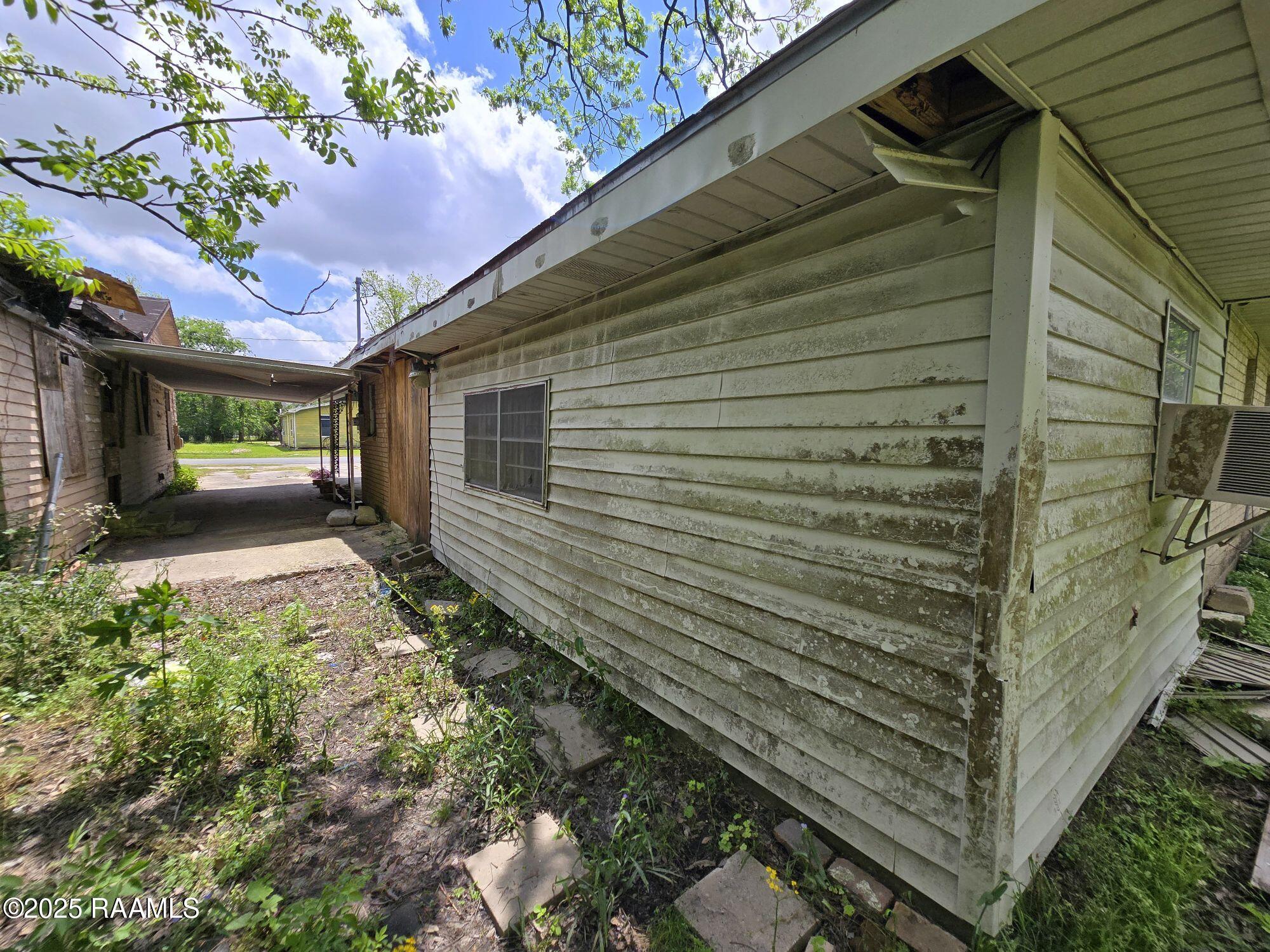 720 W Third Street