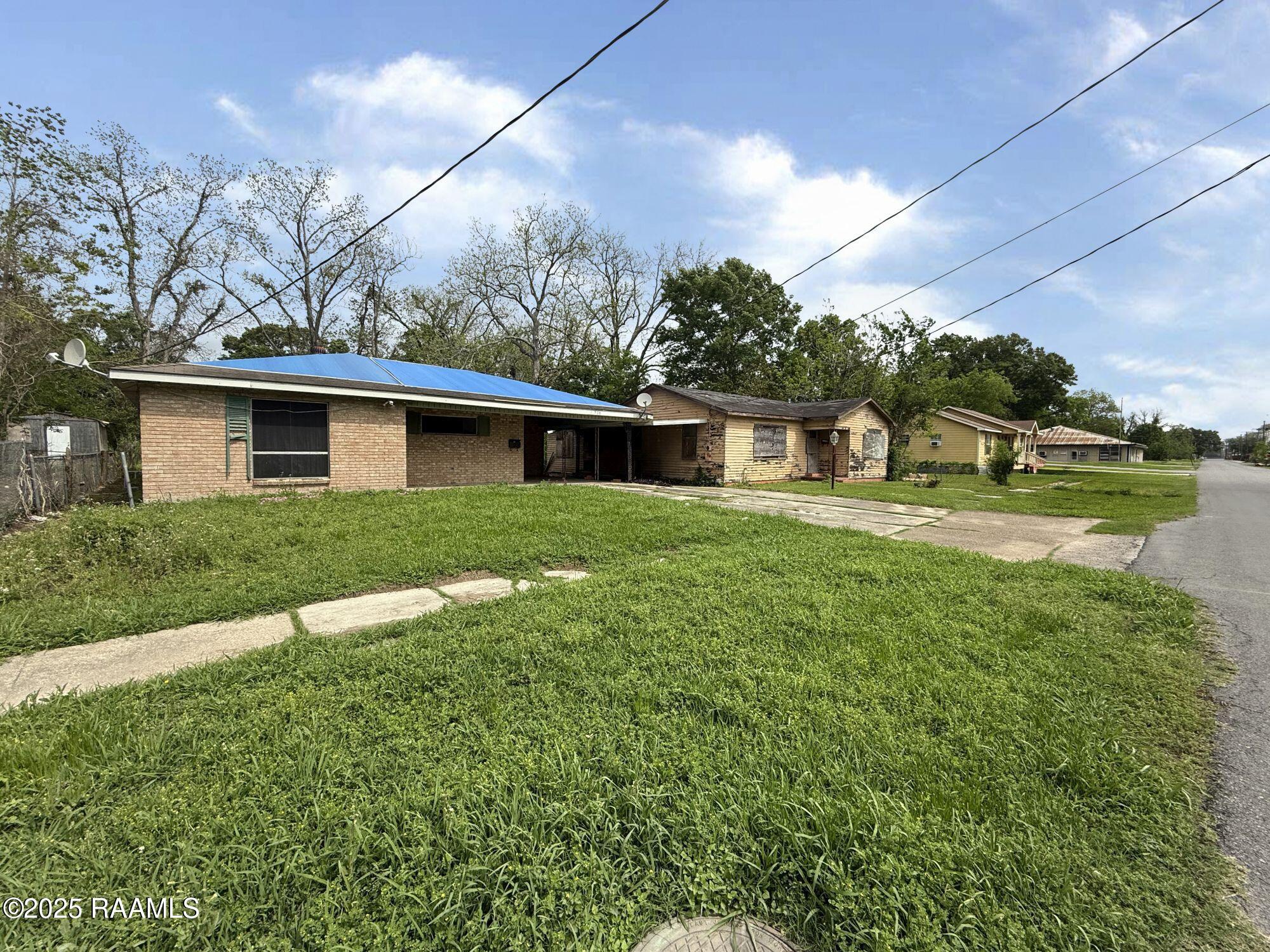 720 W Third Street