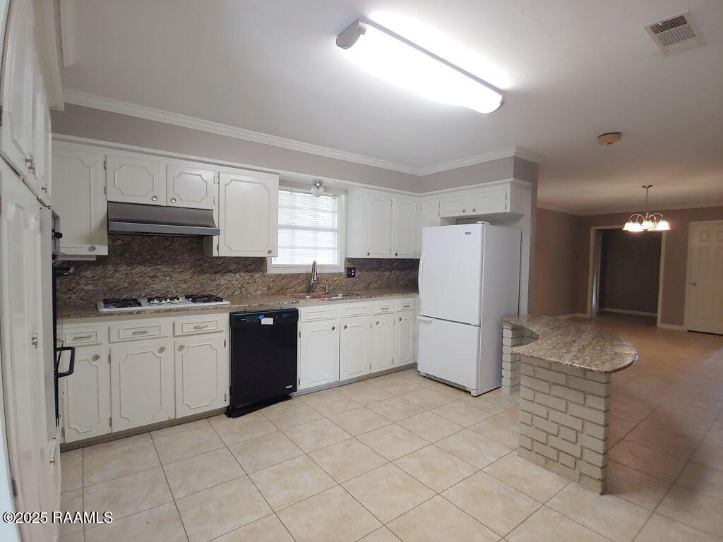 121 Ulysse Road