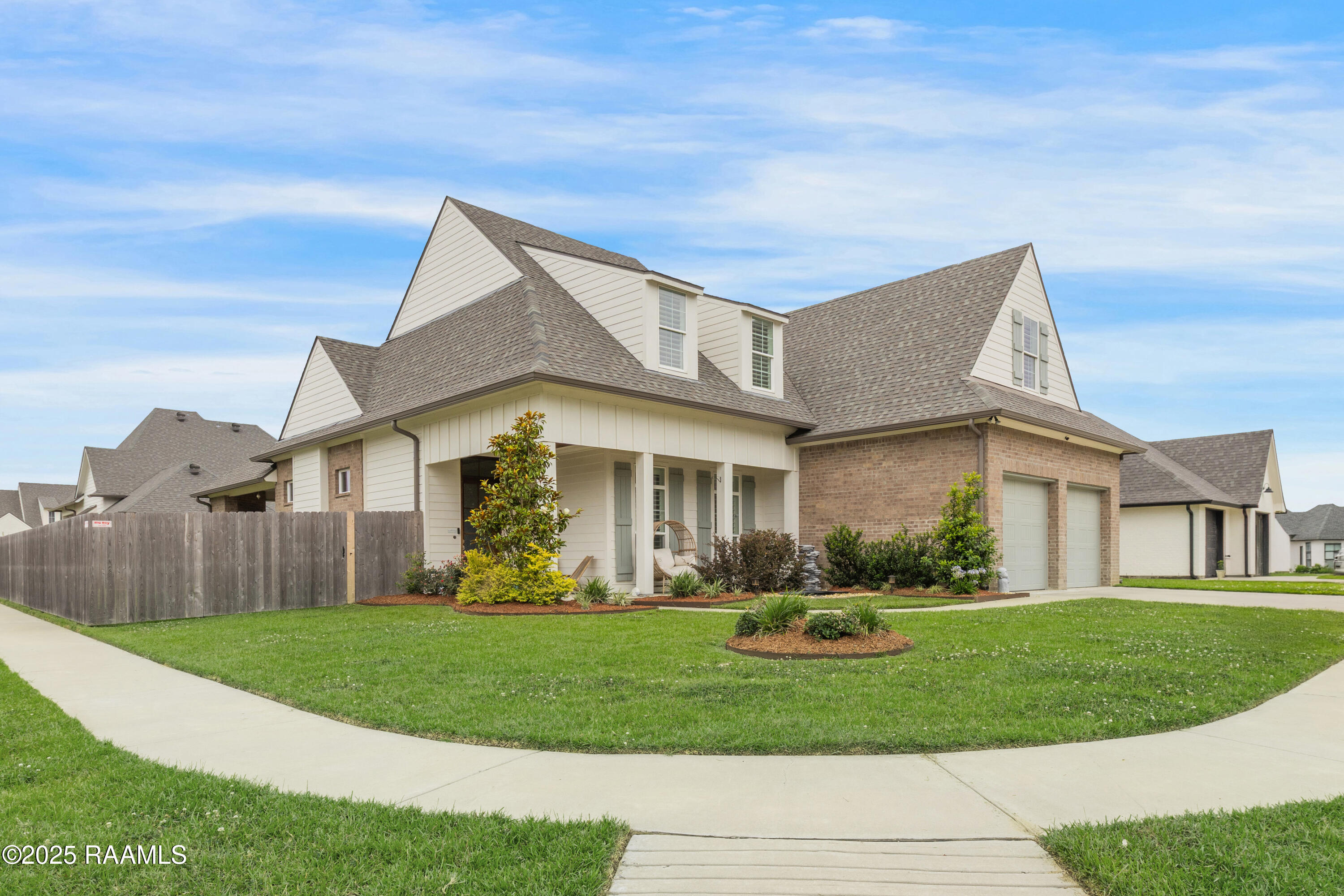 216 Canary Palm Way