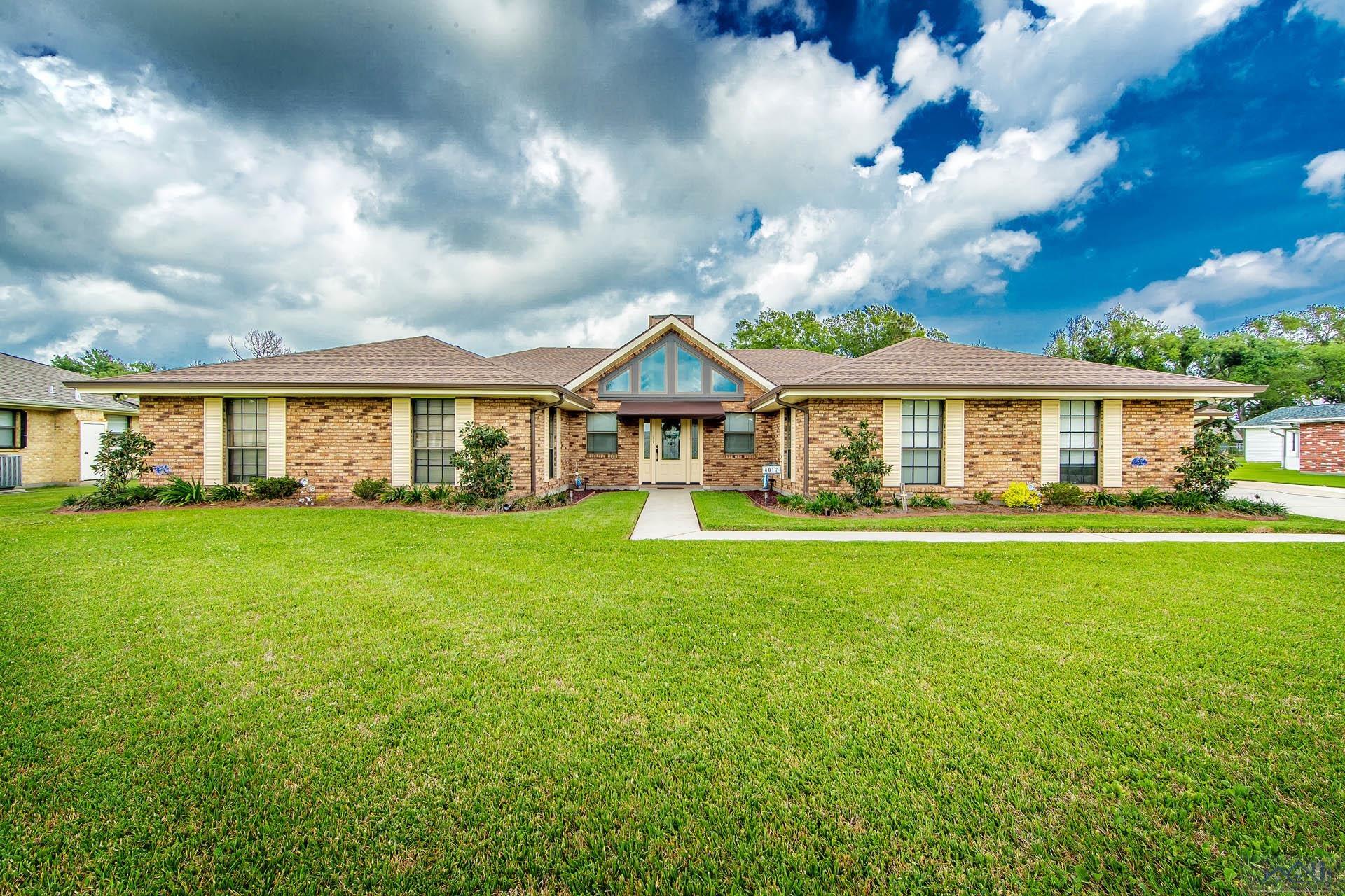 4017 Benton Dr