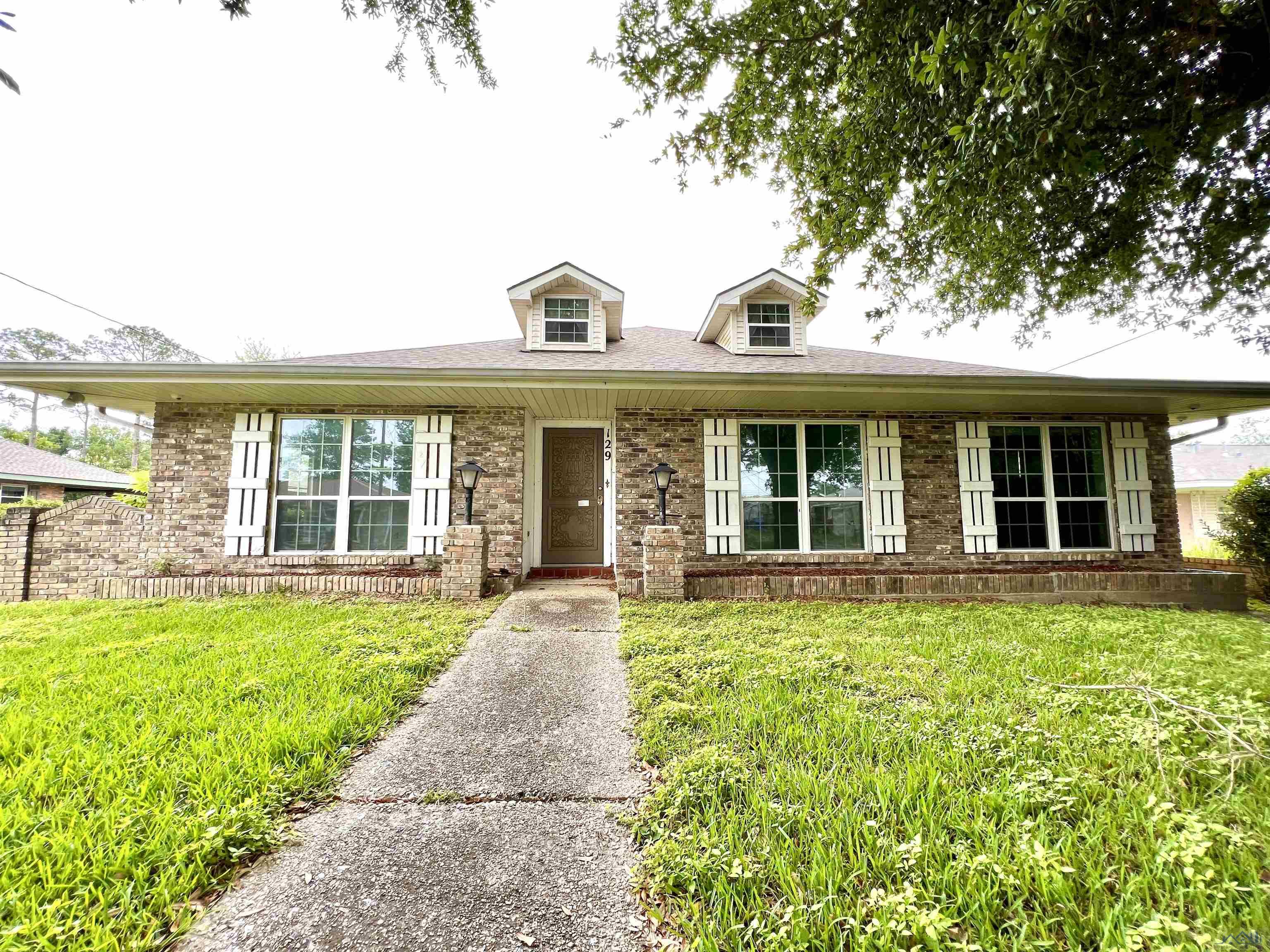 129 Rubaiyat Drive