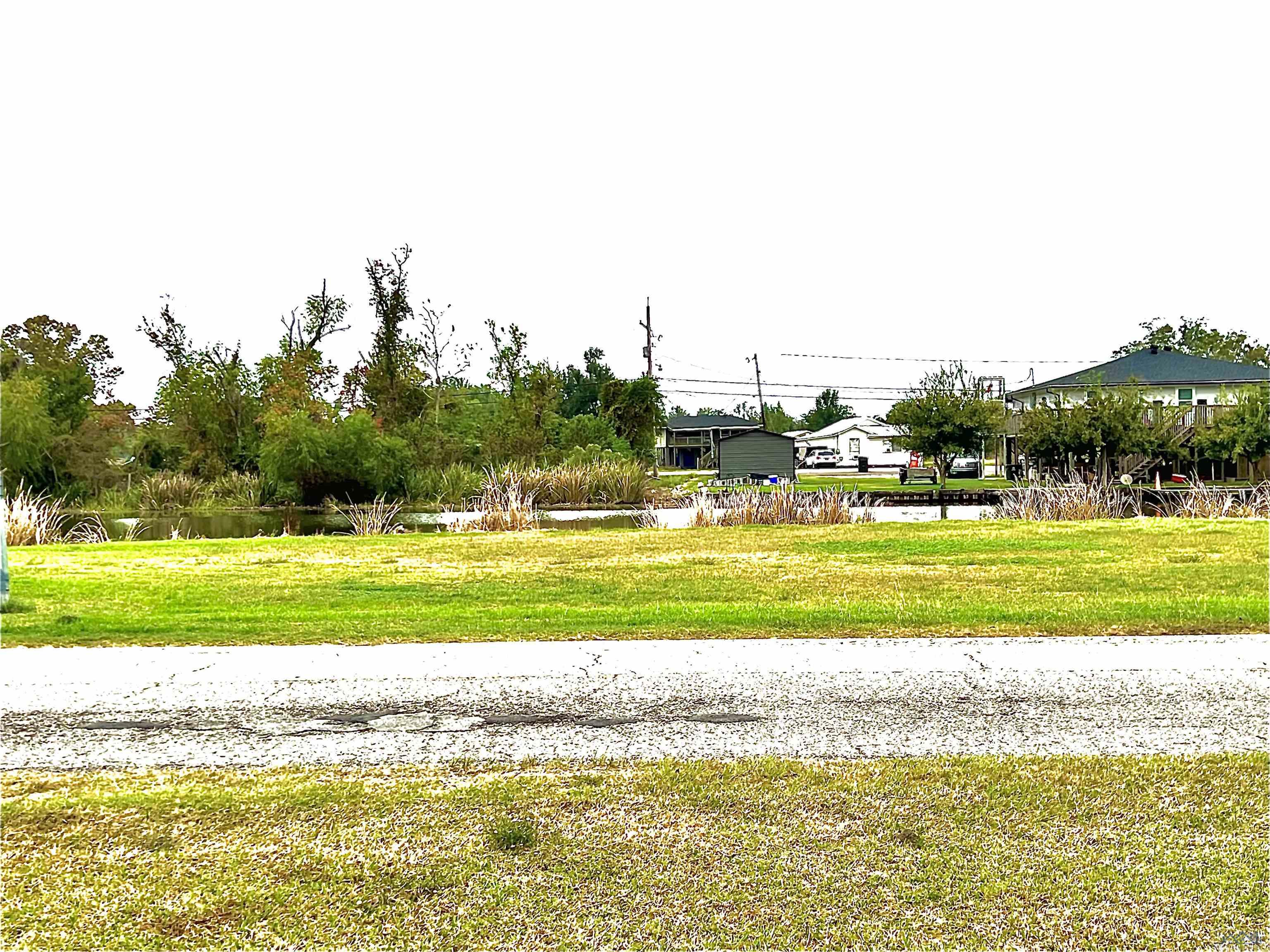 4637 Bayouside Dr