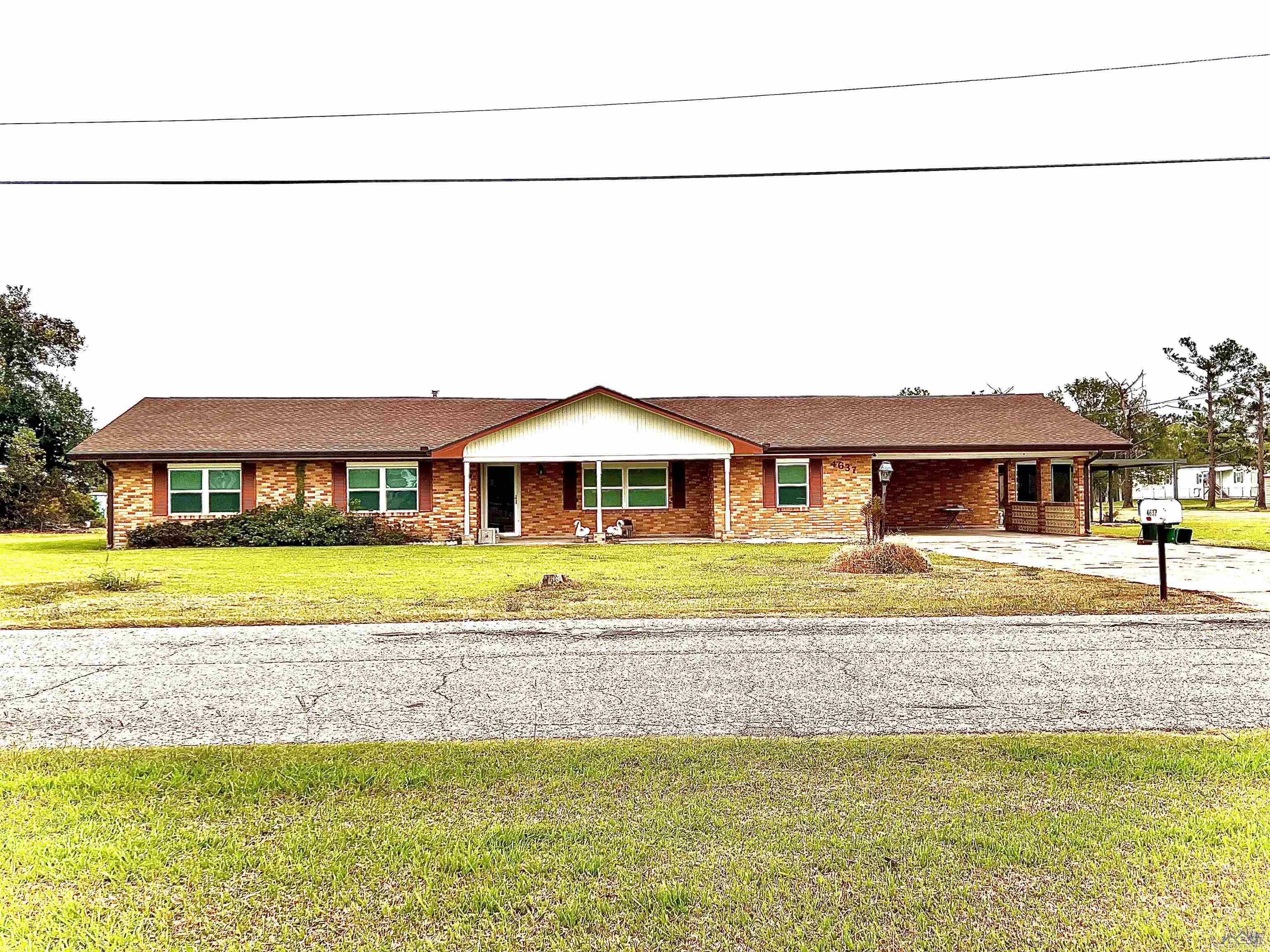4637 Bayouside Dr
