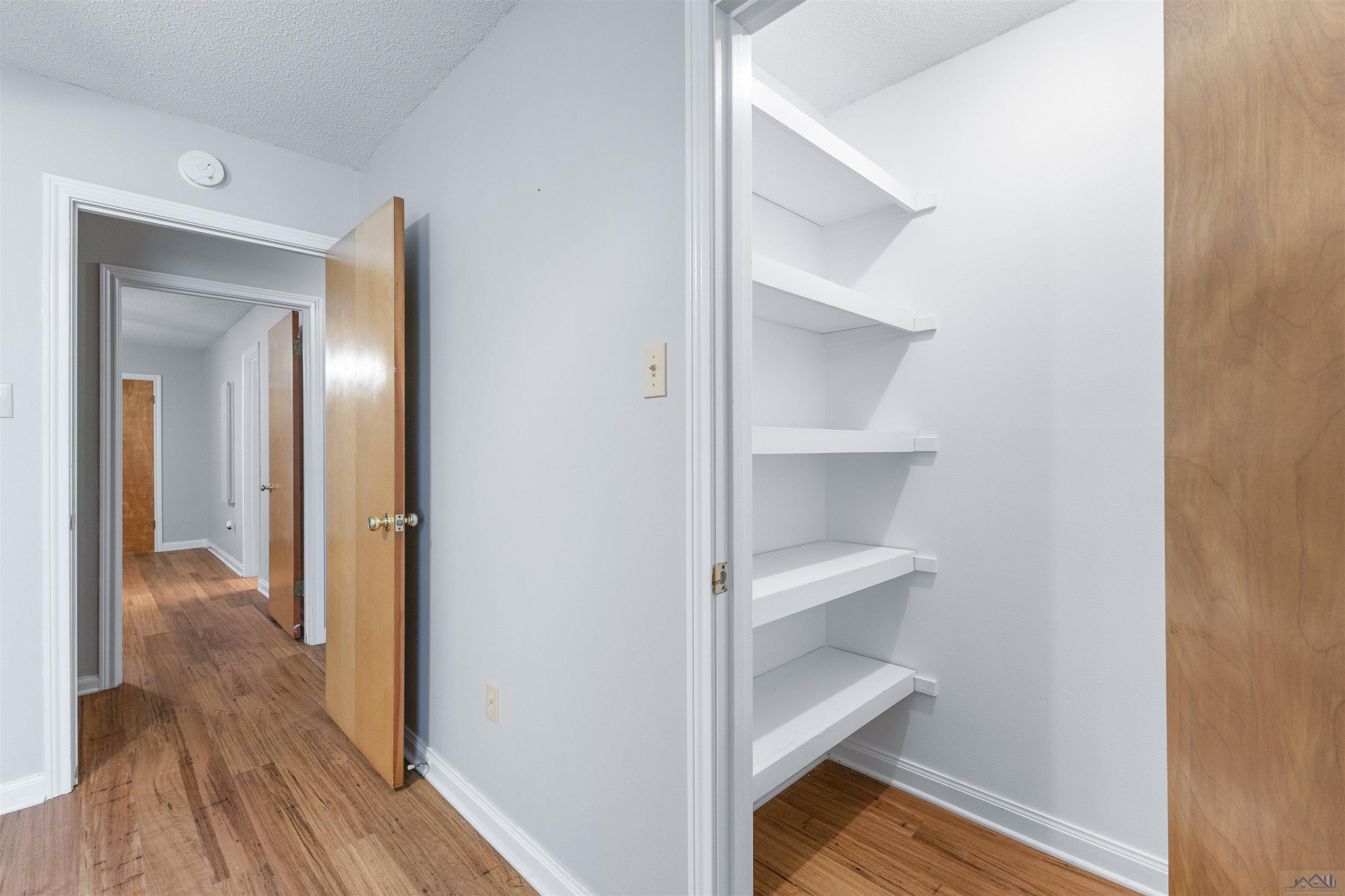106 Highland Dr
