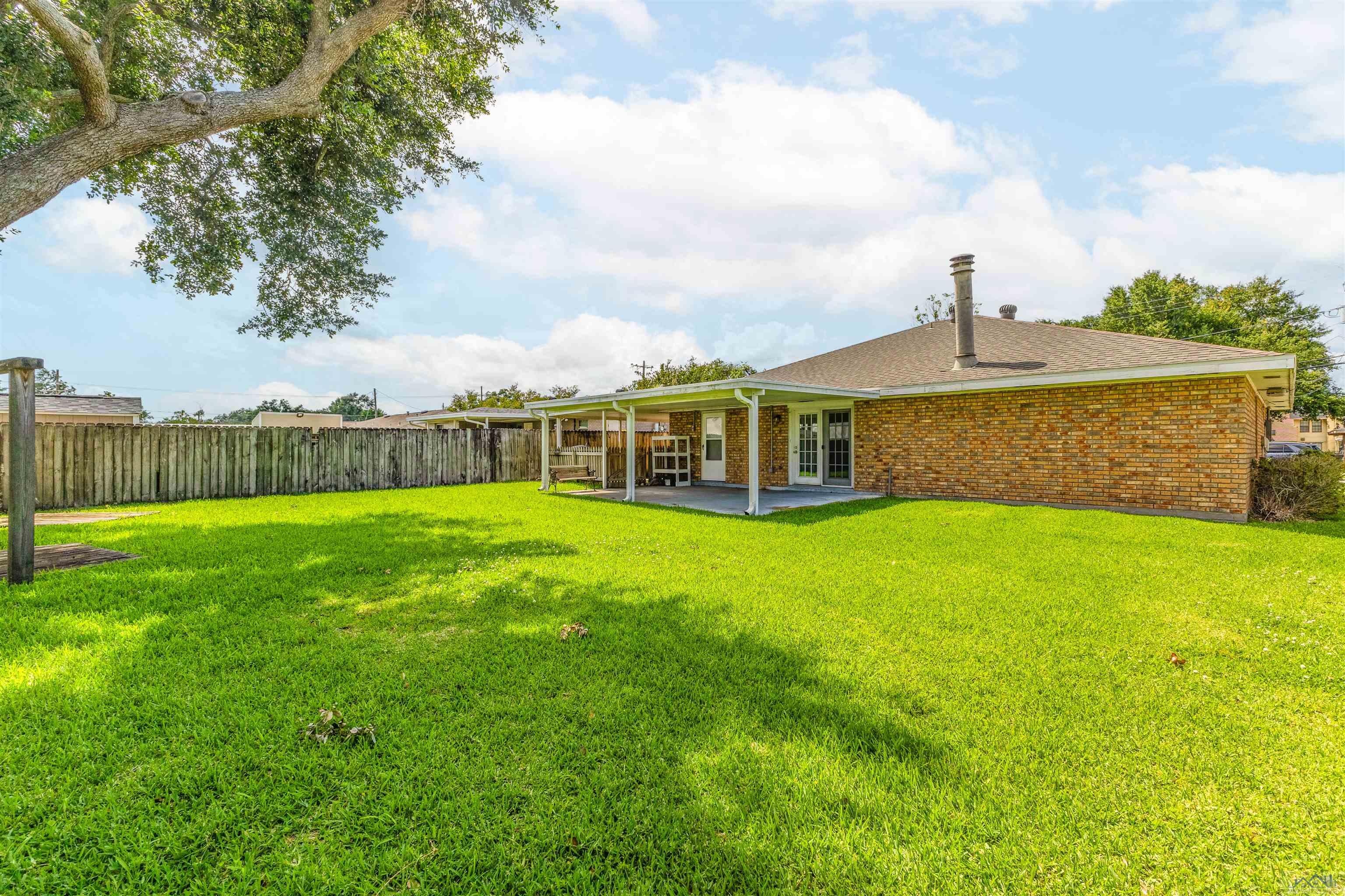 106 Highland Dr