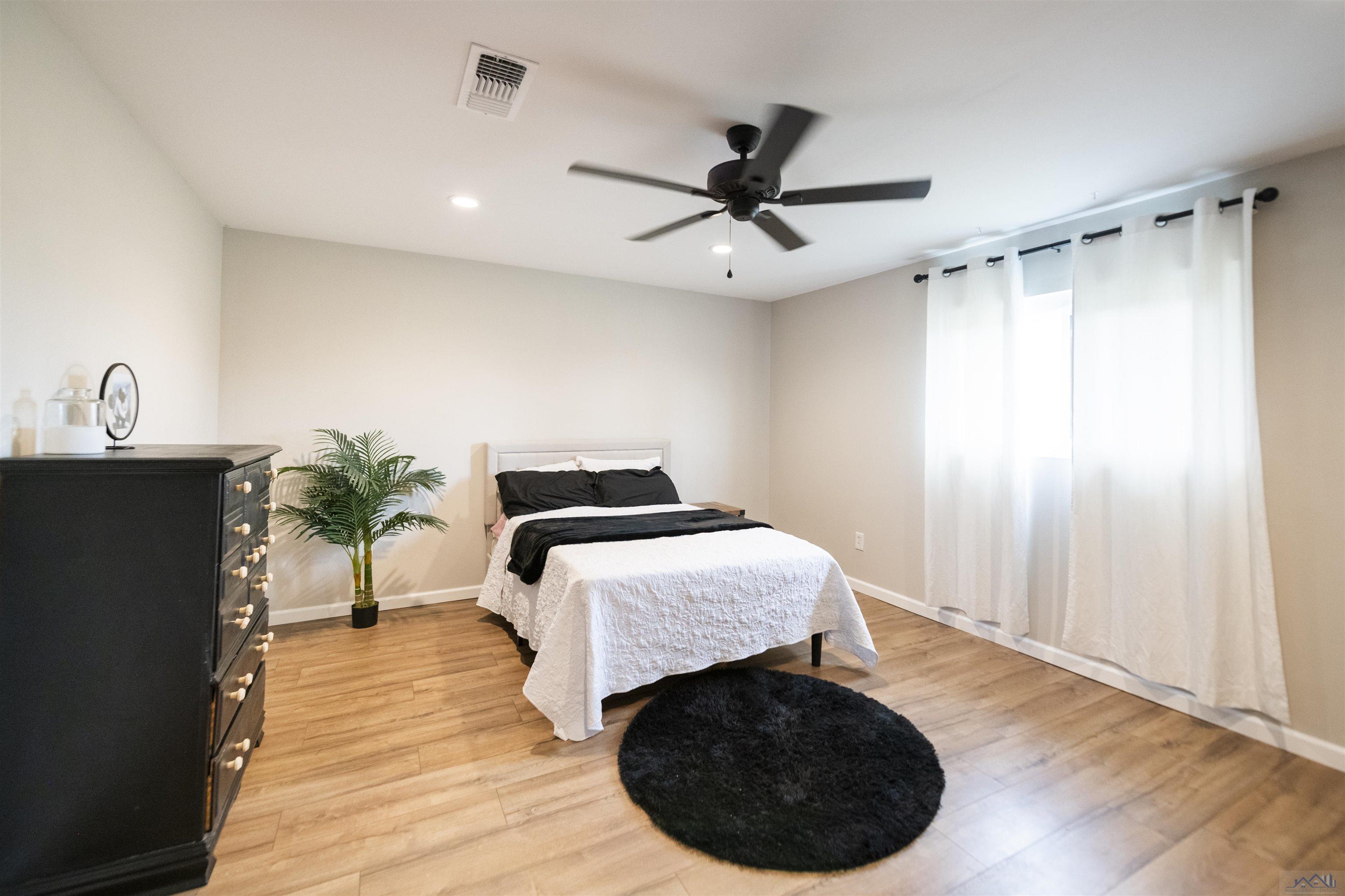 306 Melanie Ln
