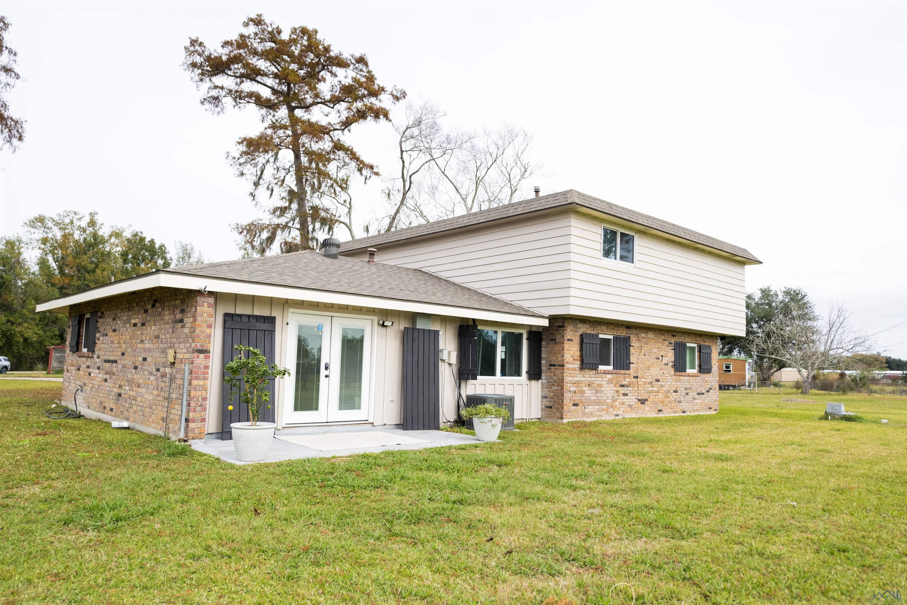 306 Melanie Ln