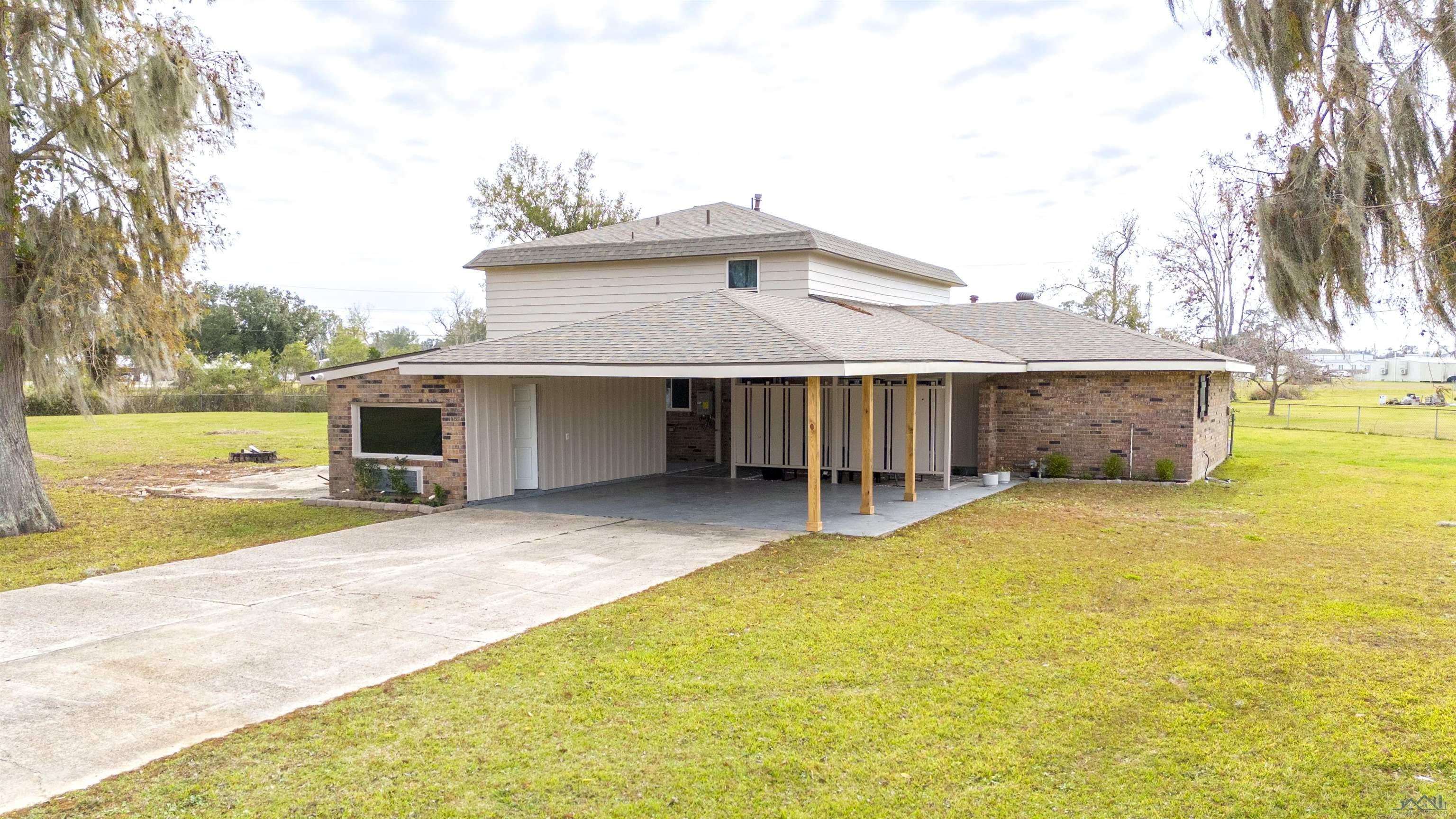 306 Melanie Ln