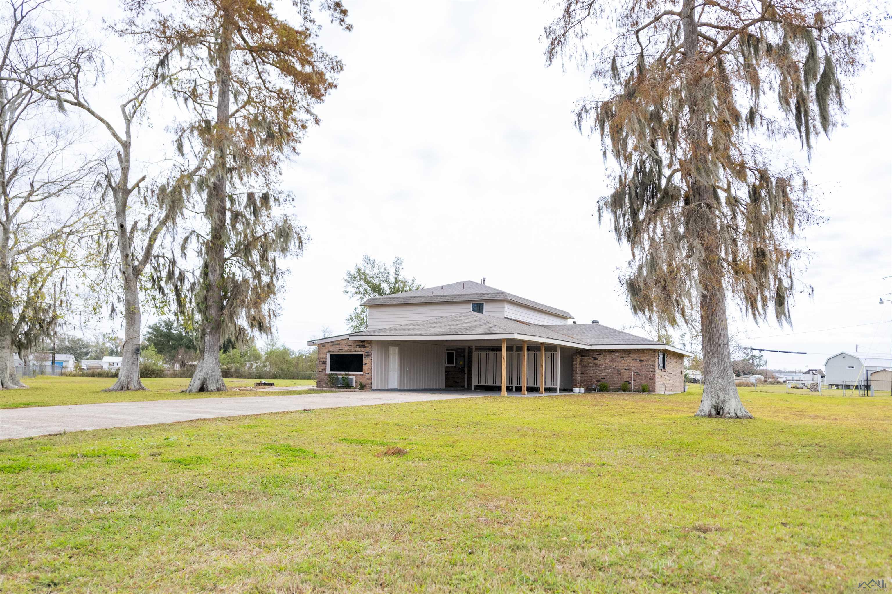 306 Melanie Ln