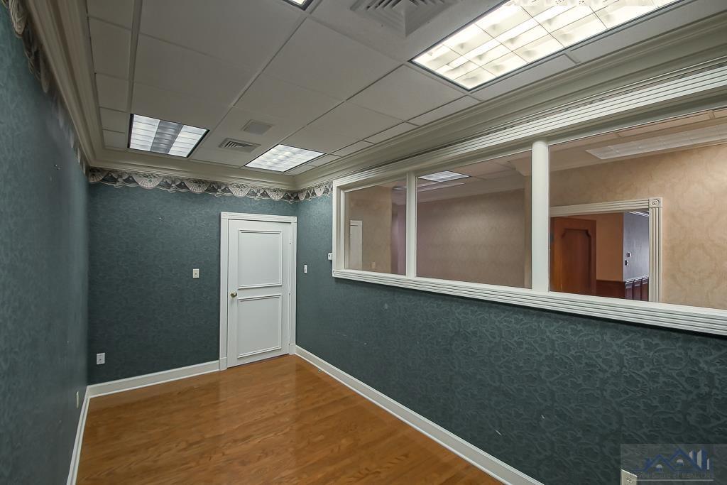 1380 West Tunnel Boulevard