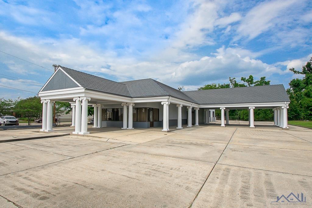 1380 West Tunnel Boulevard
