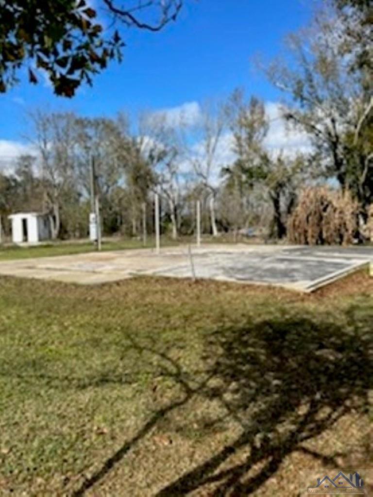 306 Myra St