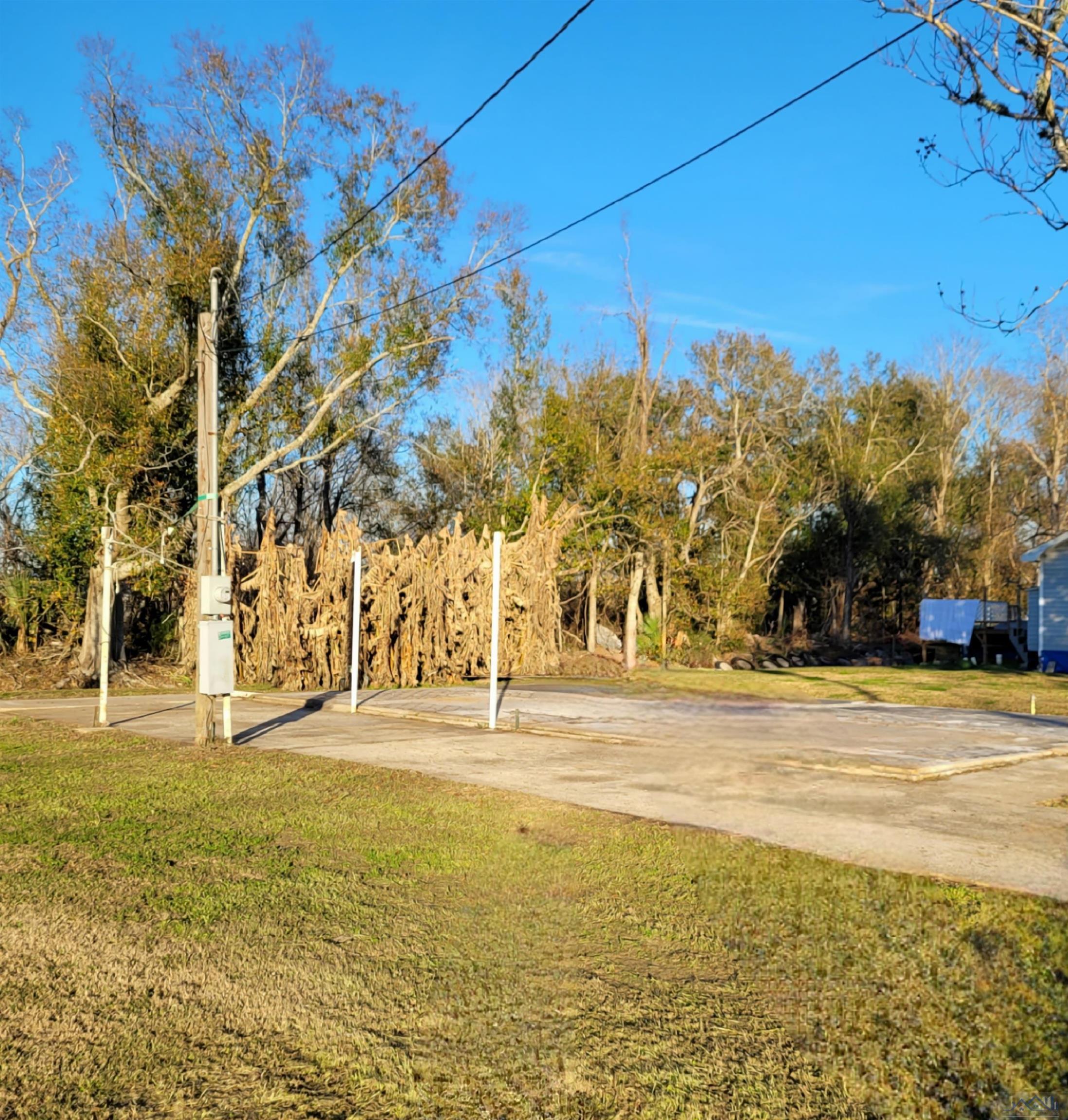 306 Myra St