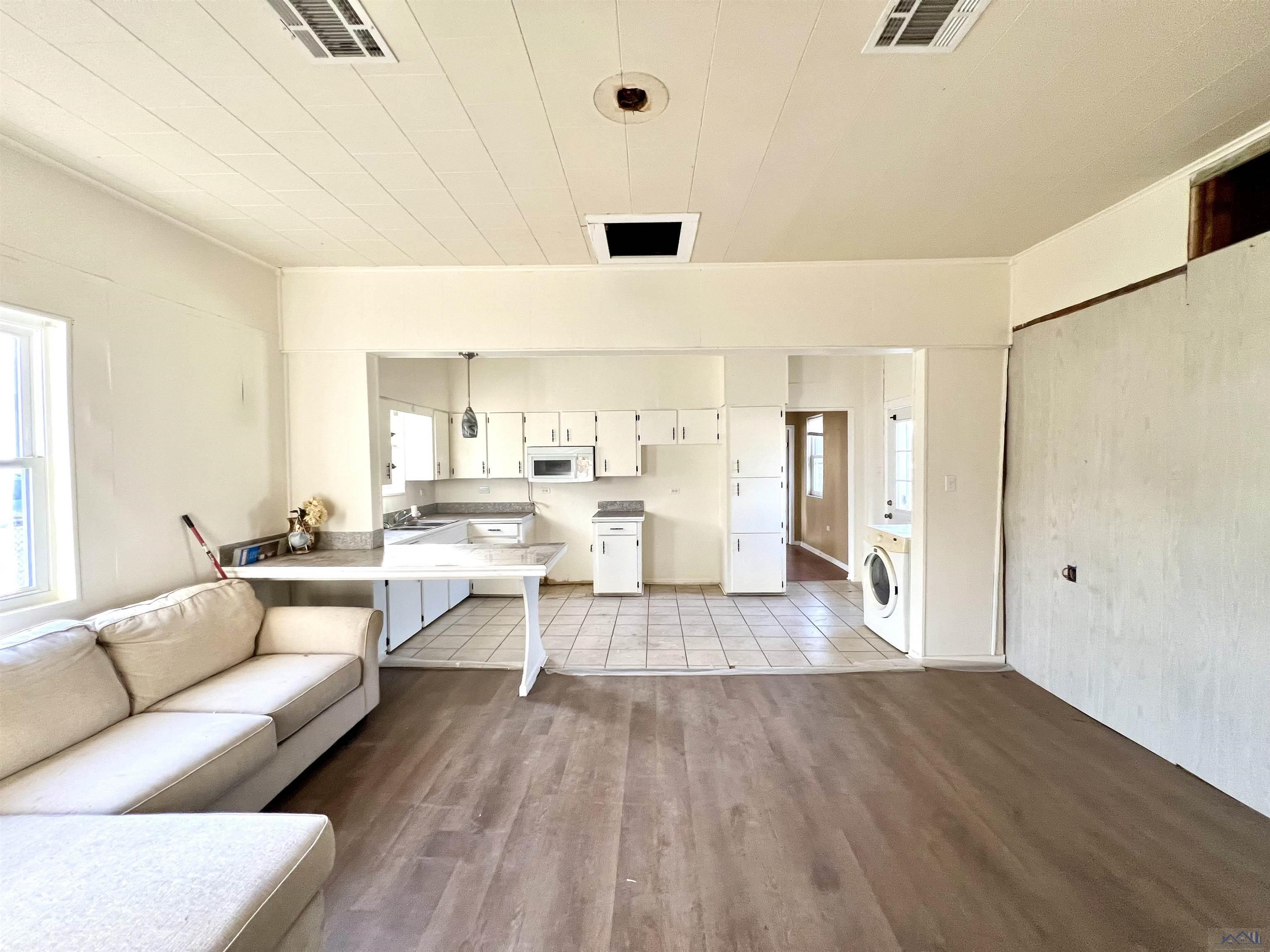 144 Palm Ave