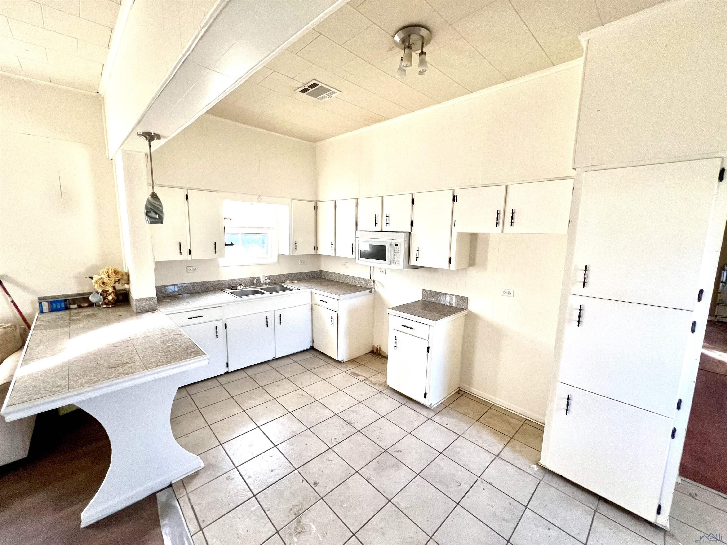 144 Palm Ave