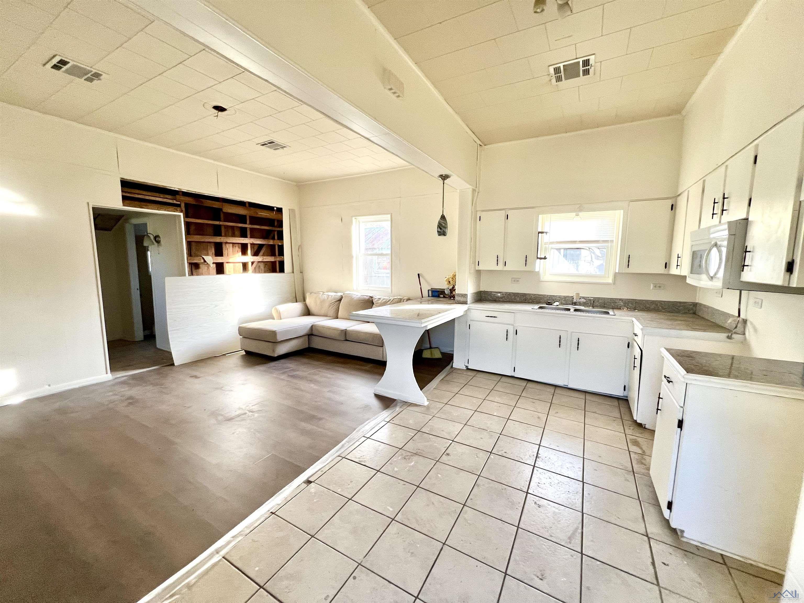 144 Palm Ave