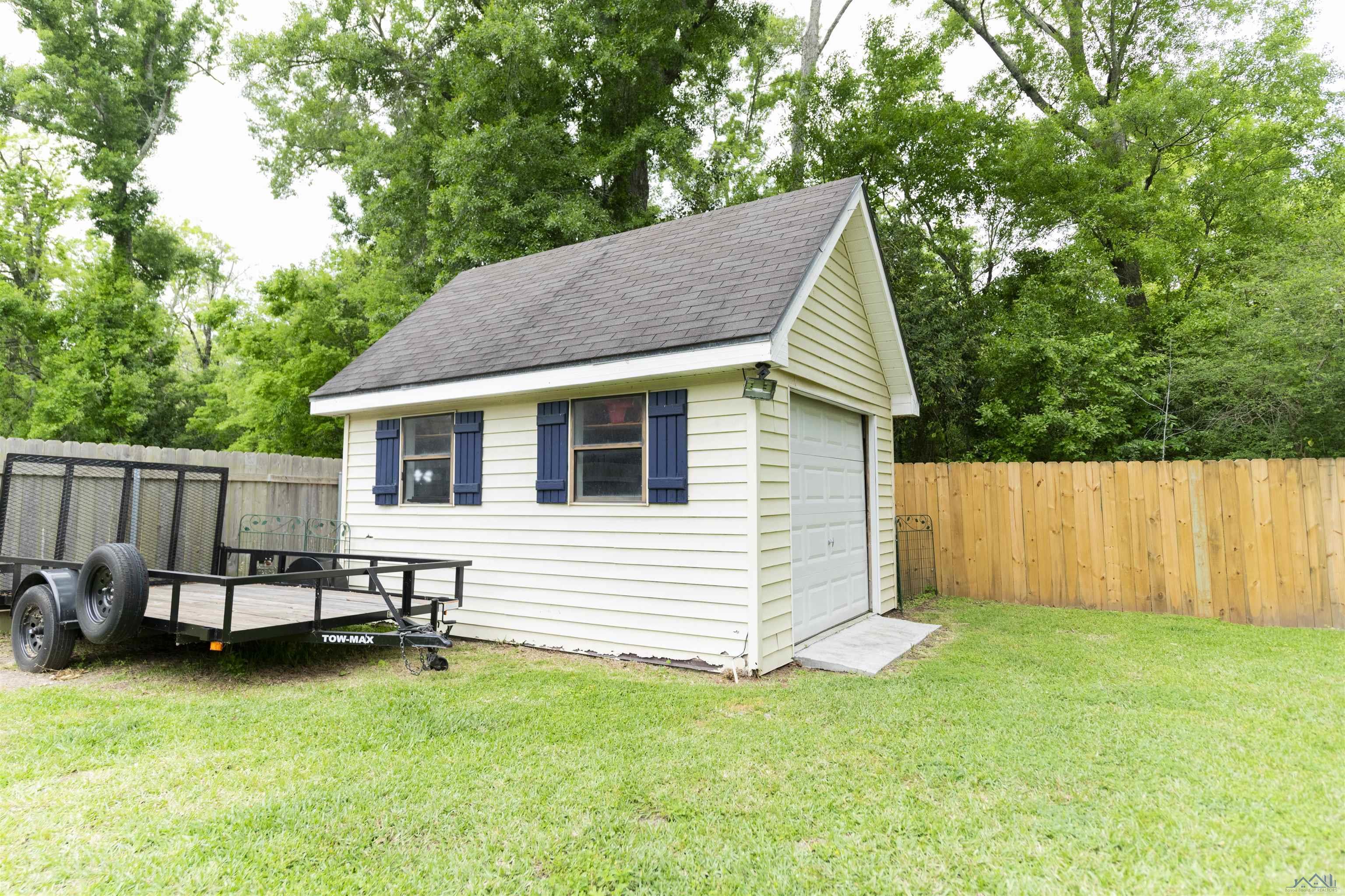 253 Lake Crescent Circle