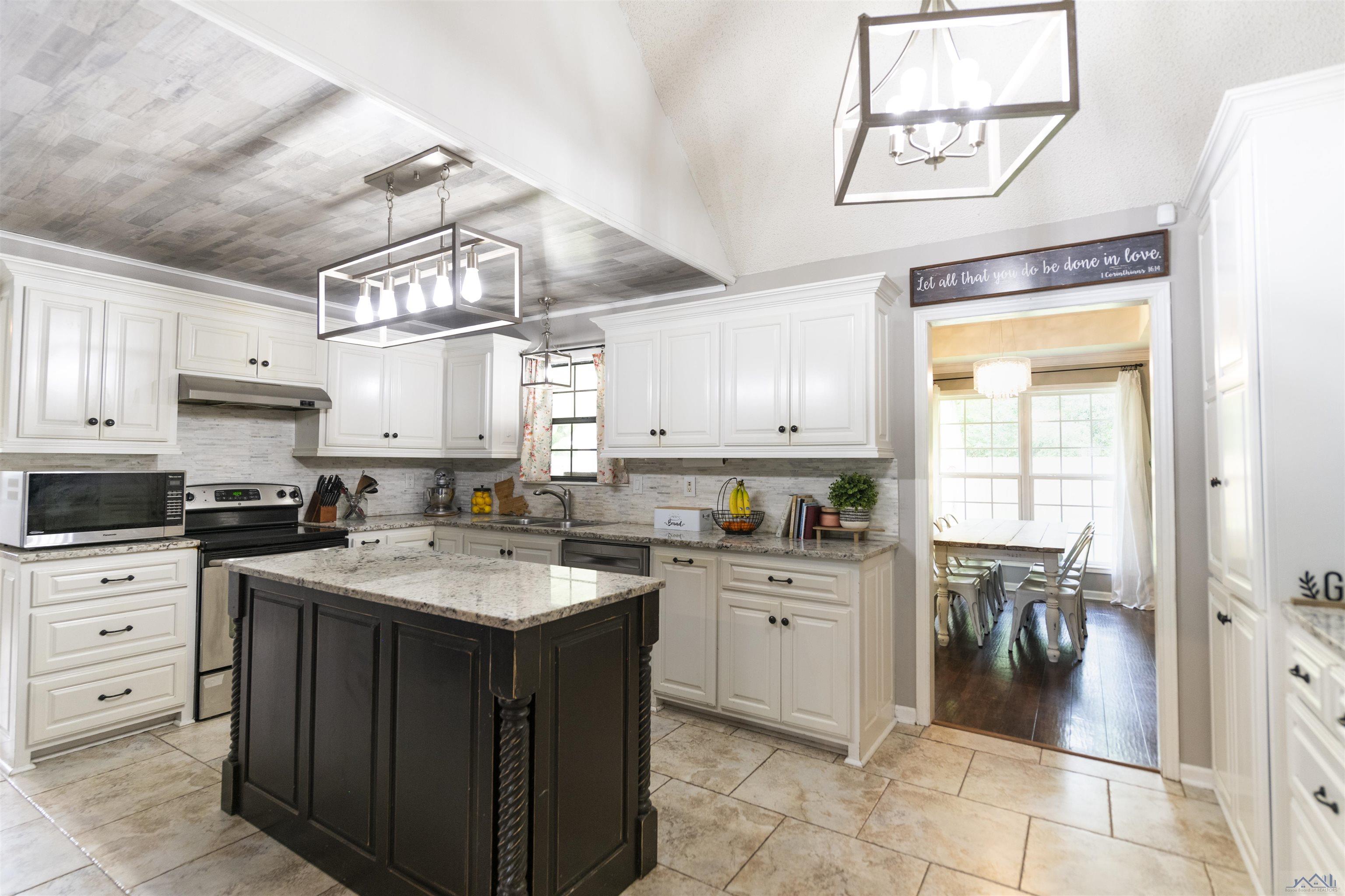253 Lake Crescent Circle