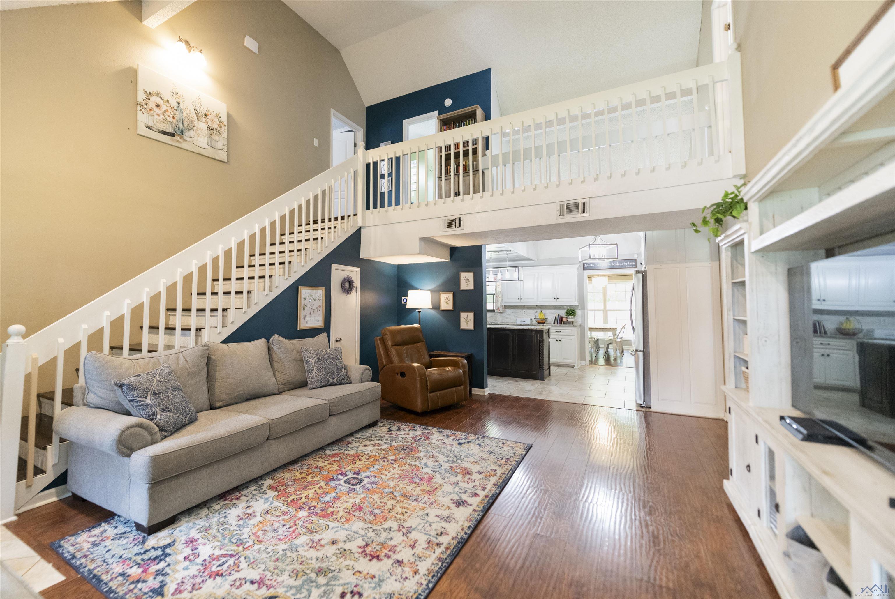 253 Lake Crescent Circle