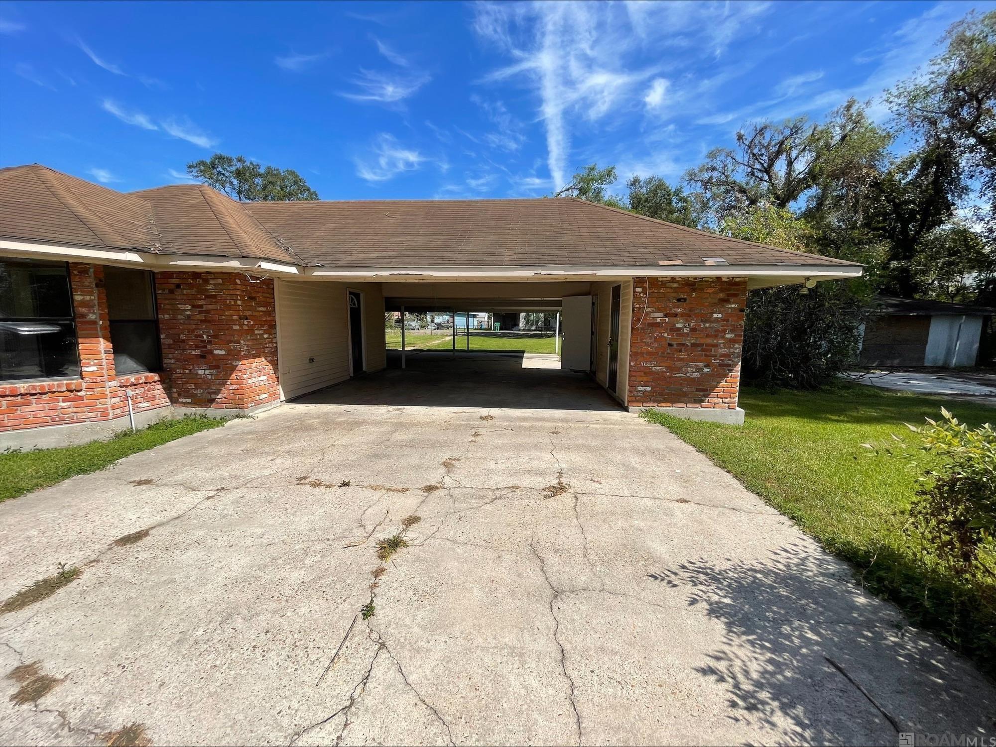 62395 Bayou Rd