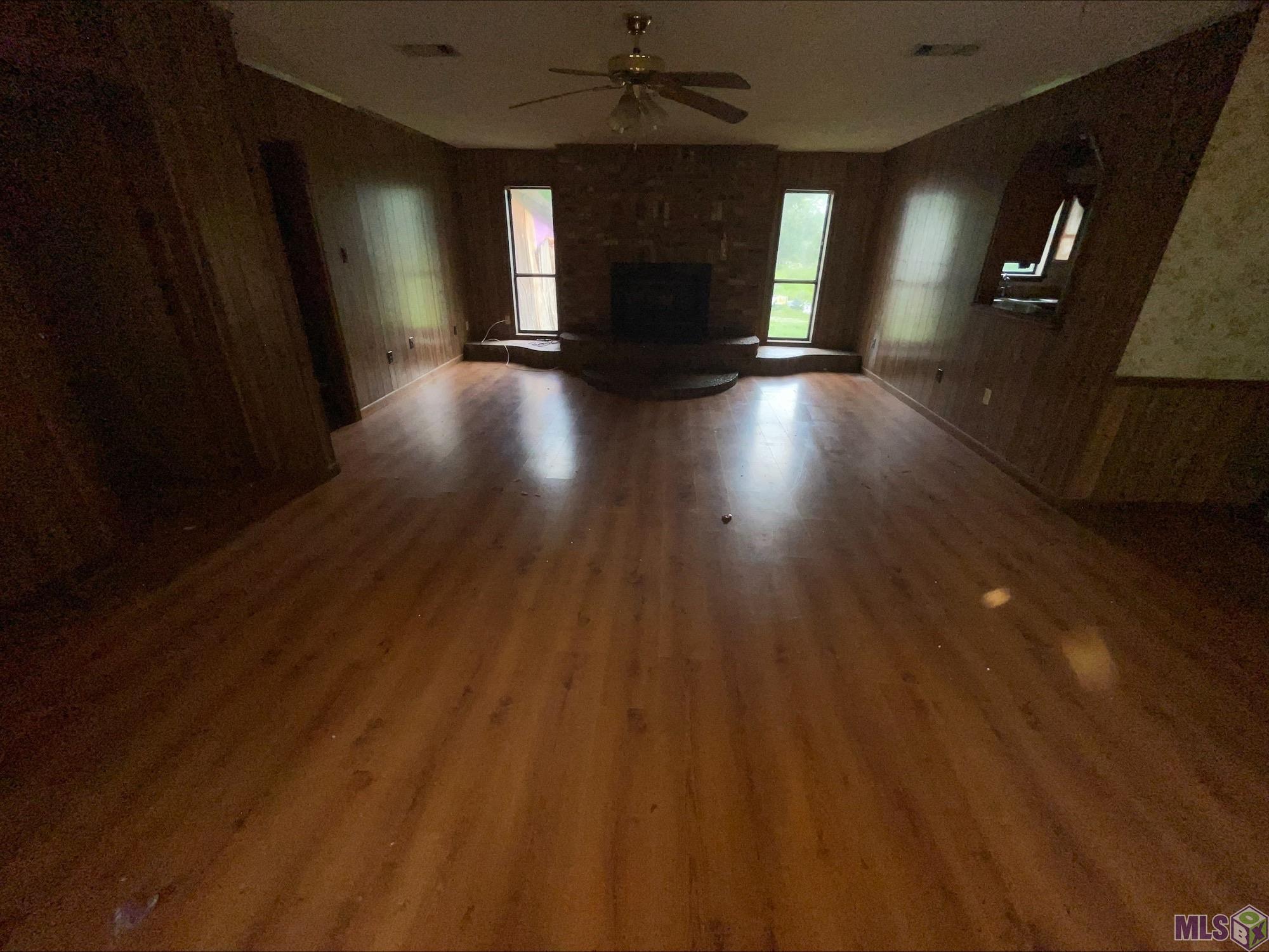 14260 Pine Park Dr