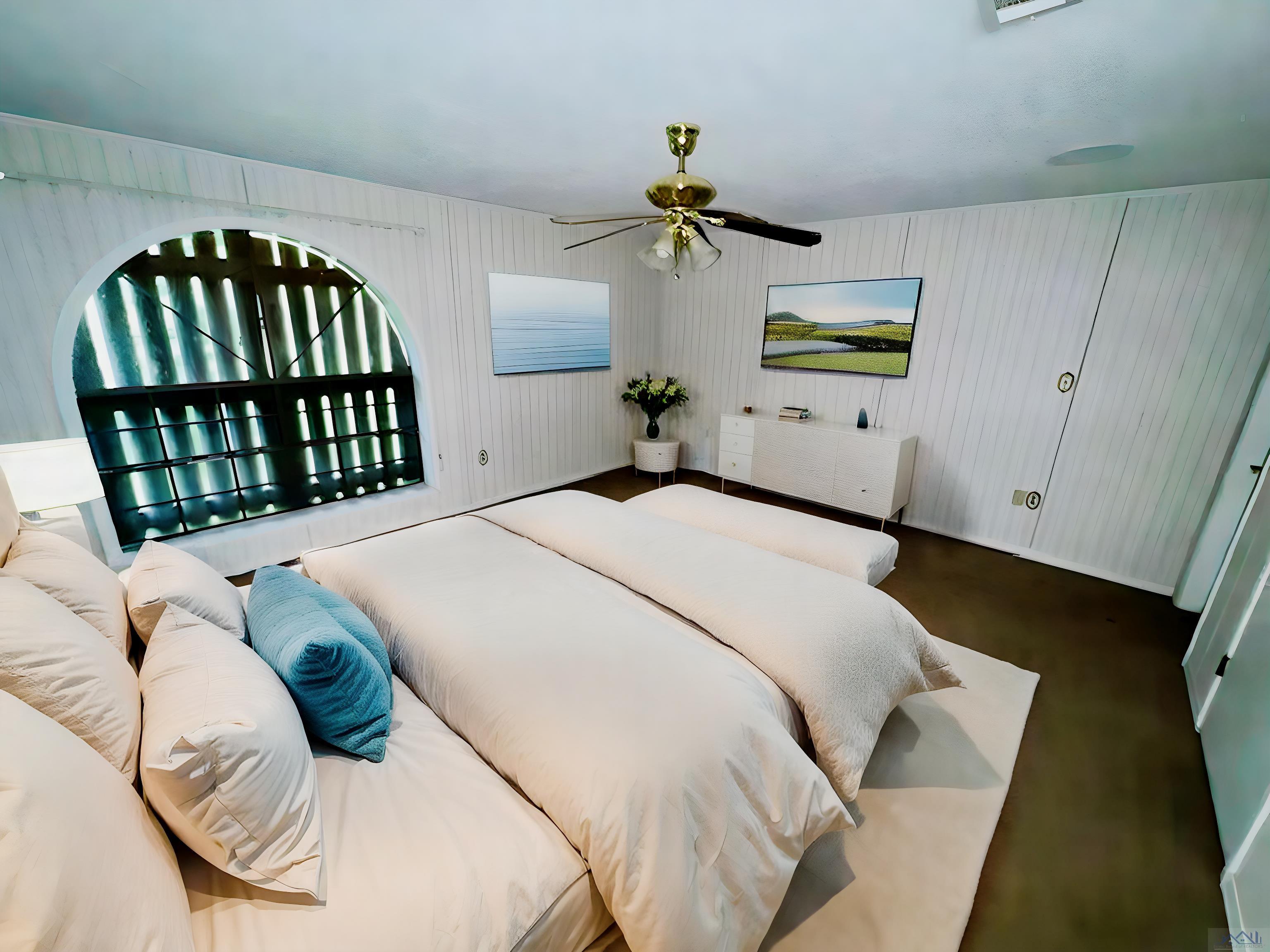 296 Bobcat Lane