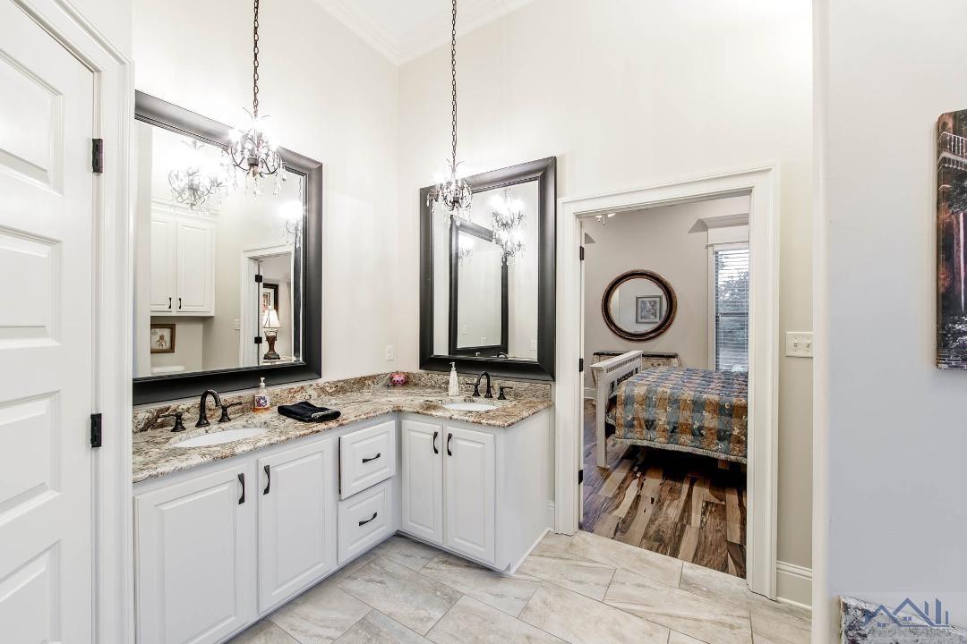 3379 Brookwood Dr