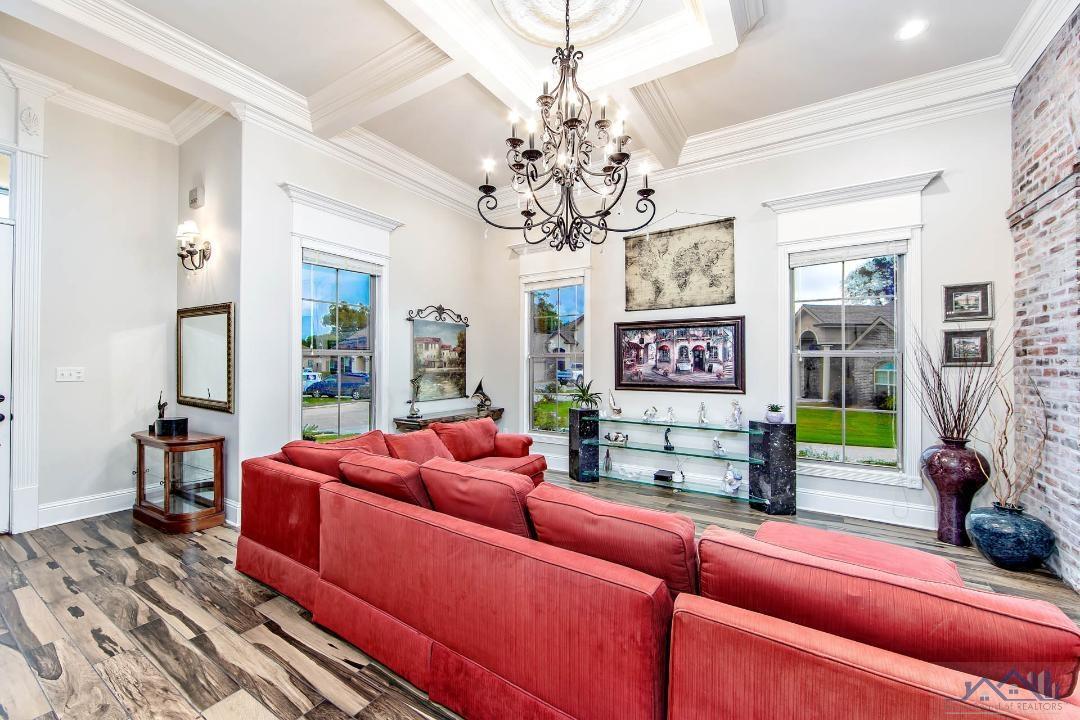 3379 Brookwood Dr