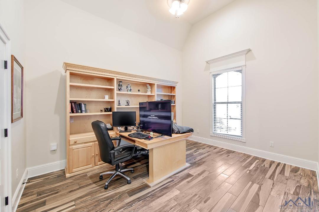 3379 Brookwood Dr