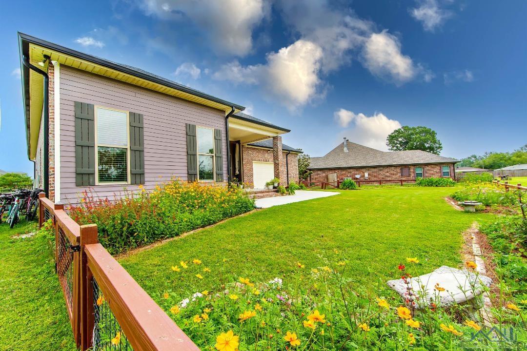 3379 Brookwood Dr
