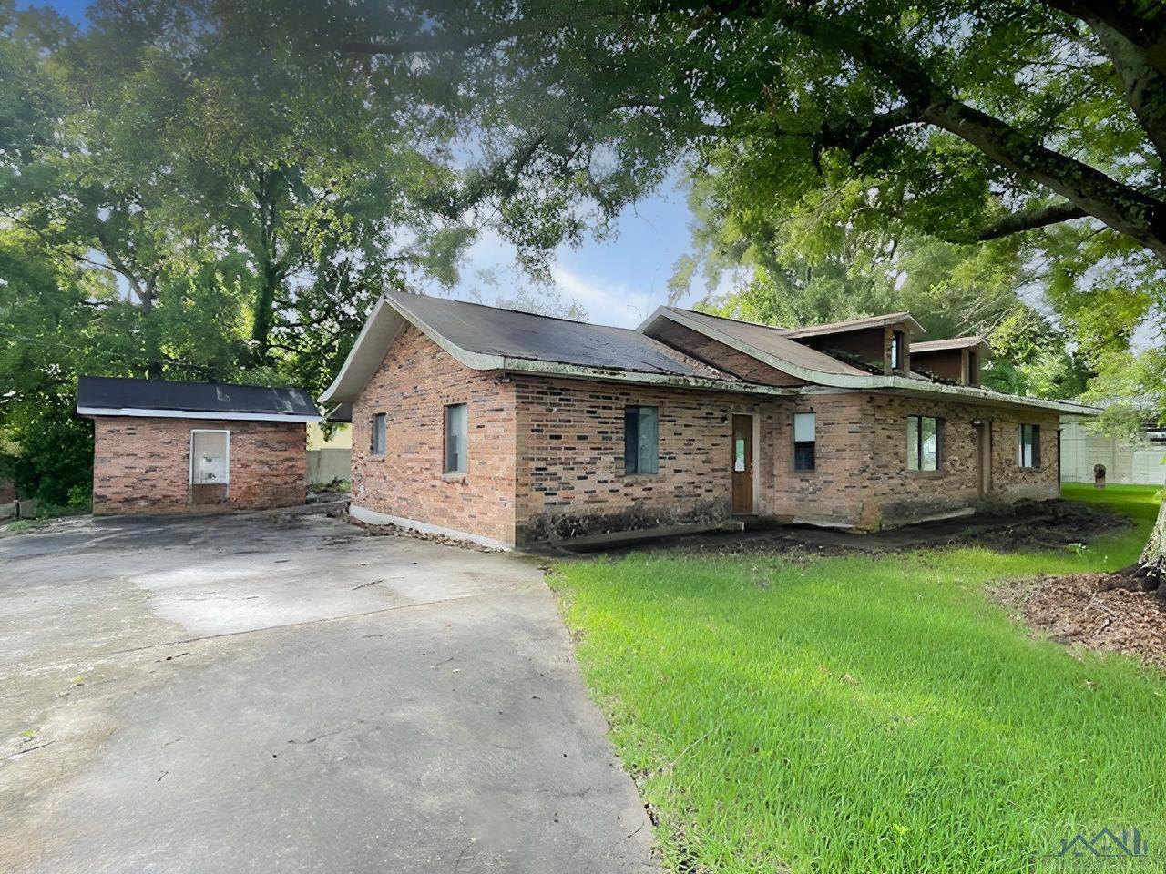 210 Murial Street