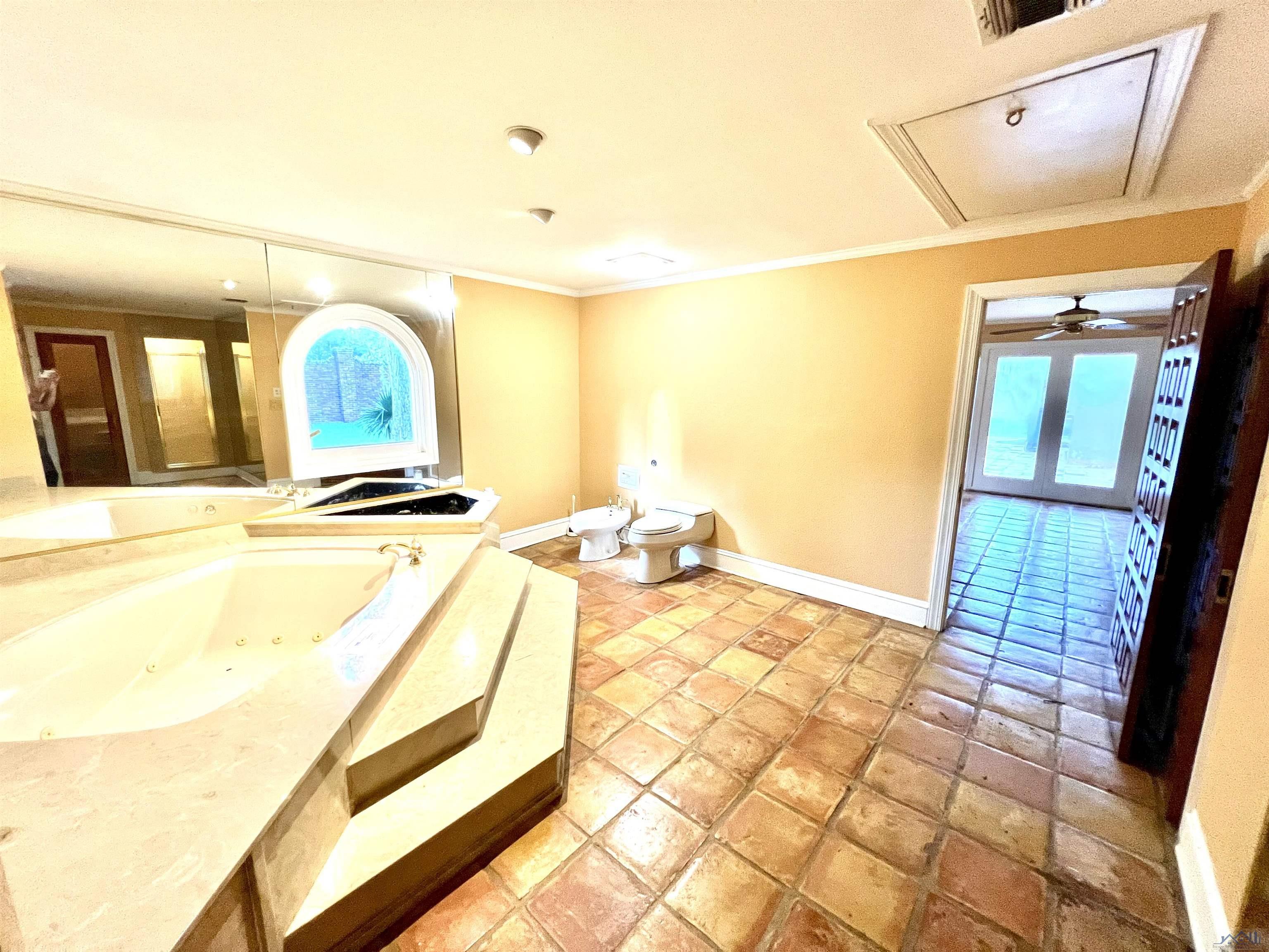 201 Belle Helene Dr