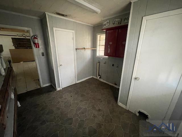 103 Village Dr