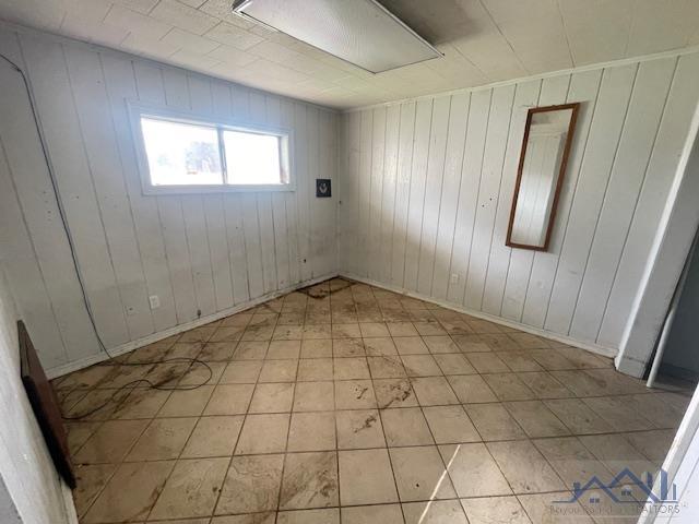 103 Village Dr