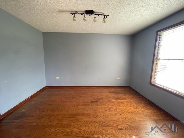 208 Karen Dr