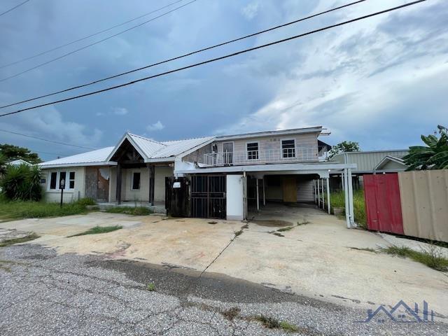 122 Justin St