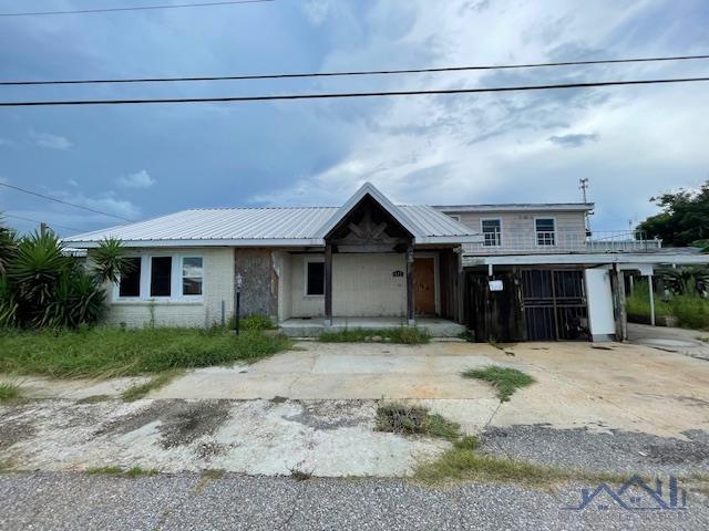 122 Justin St