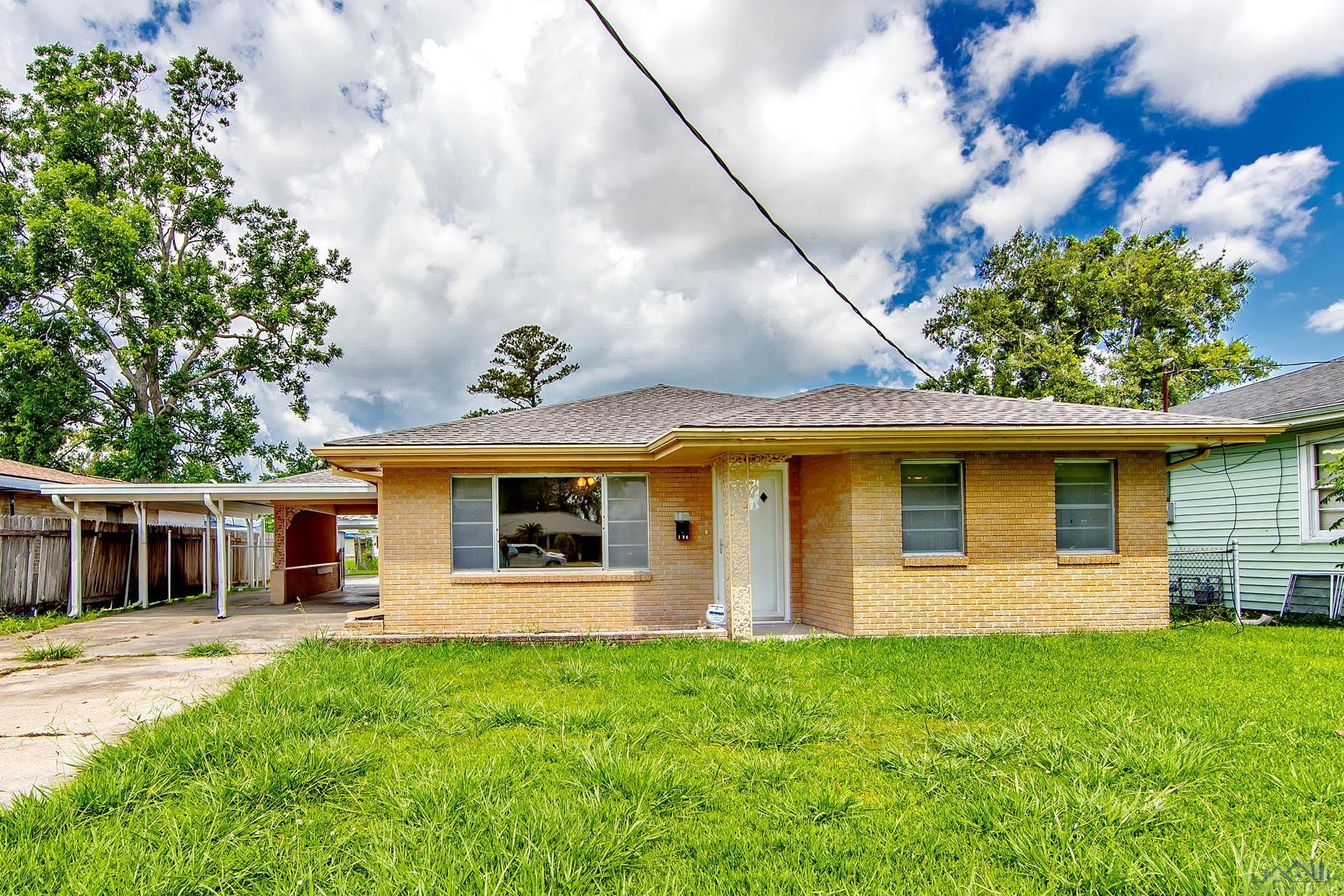 136 Wolff Parkway