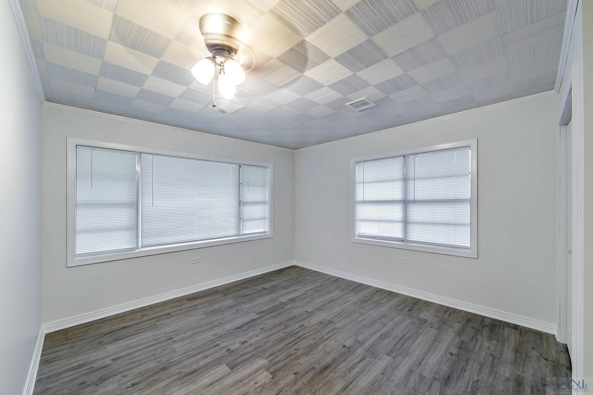 136 Wolff Parkway