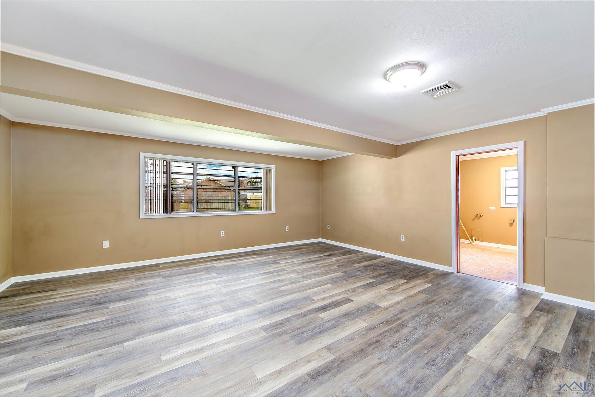 136 Wolff Parkway