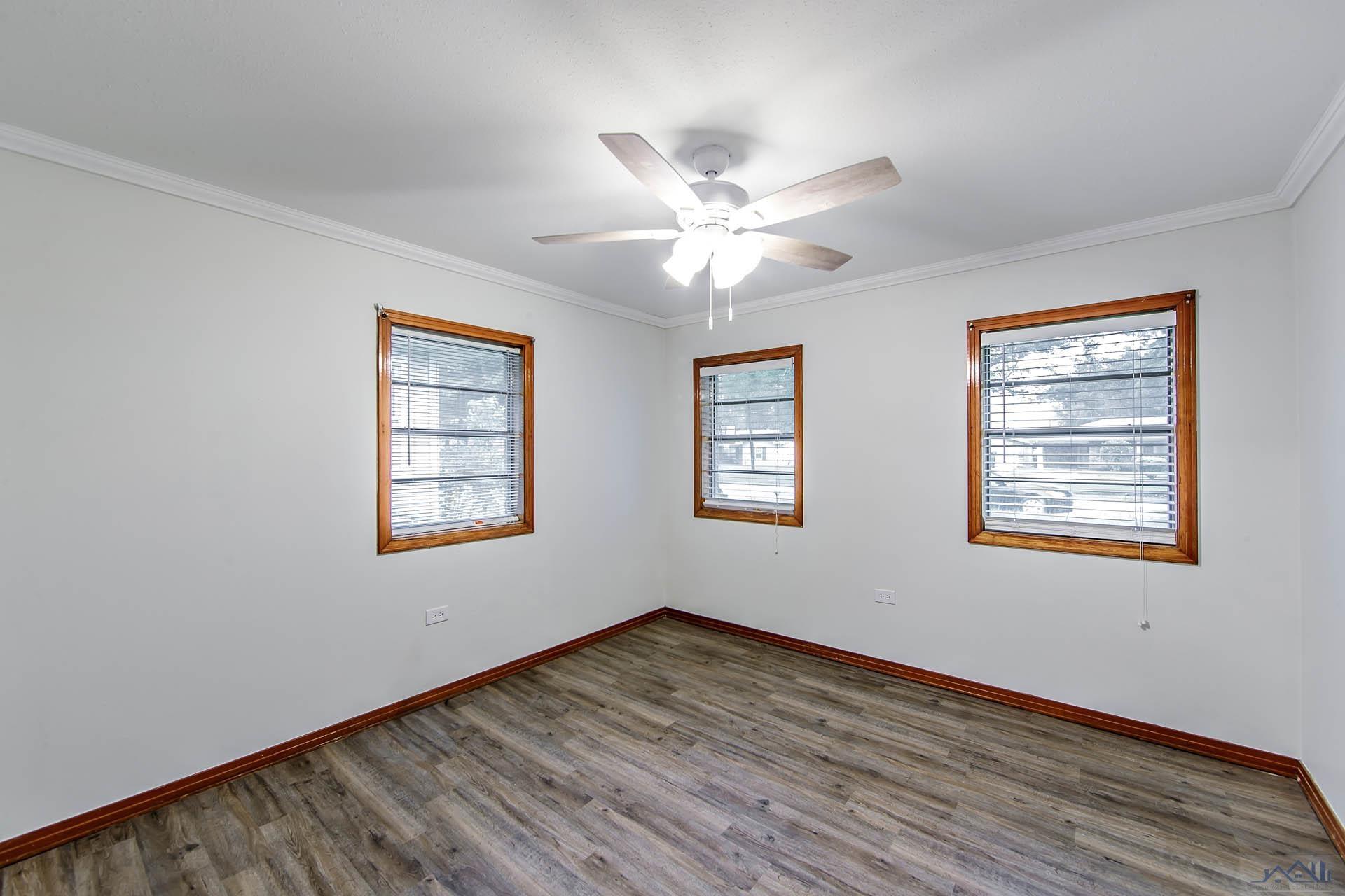 136 Wolff Parkway