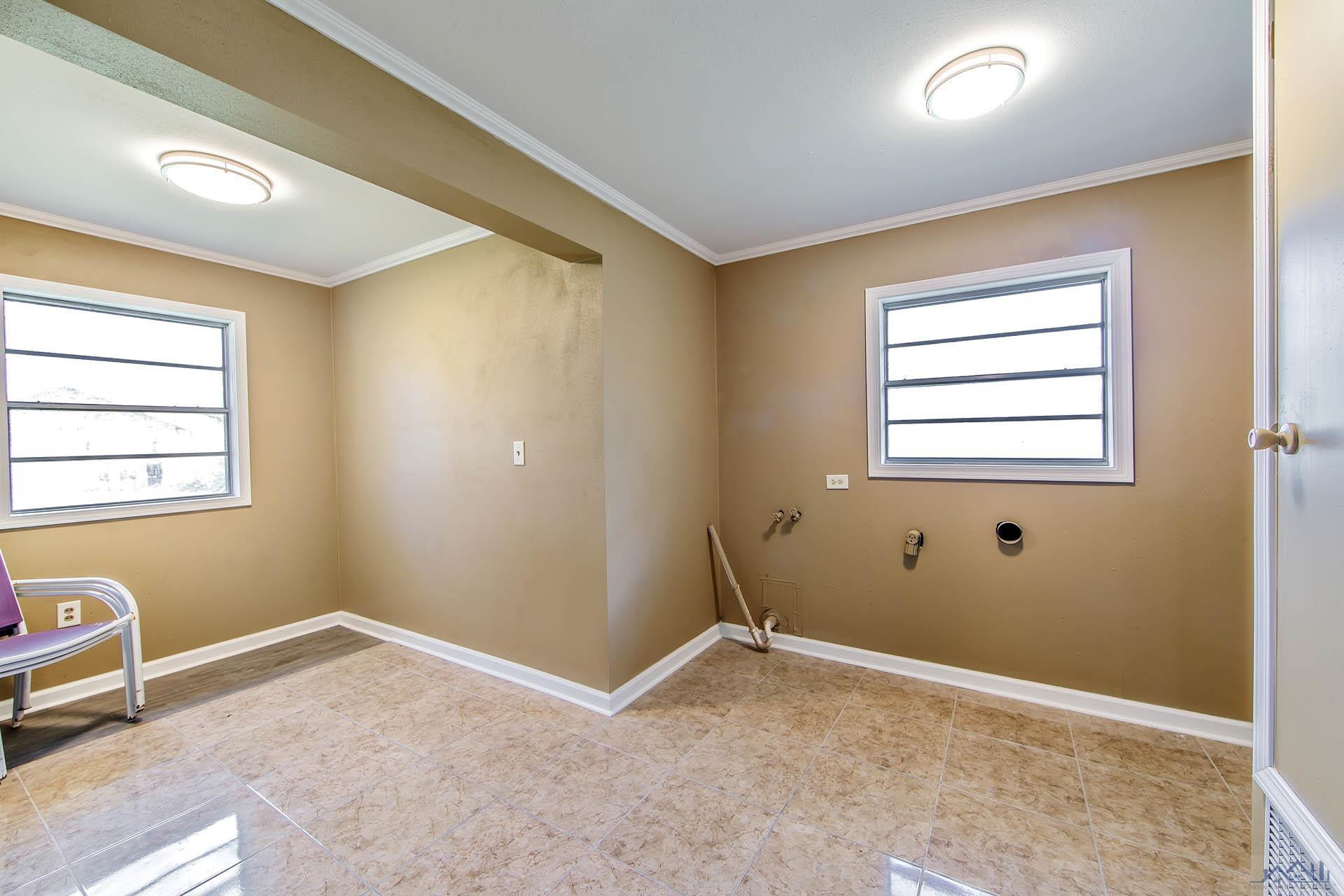 136 Wolff Parkway