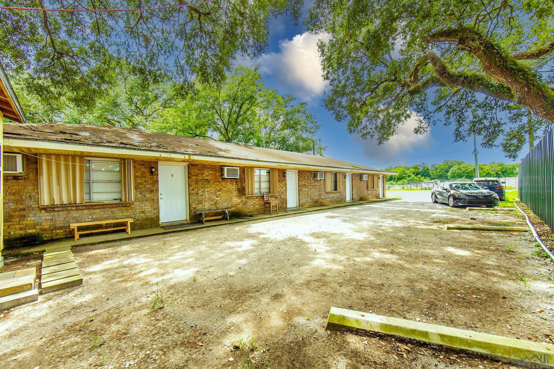 3806 Lake Palourde