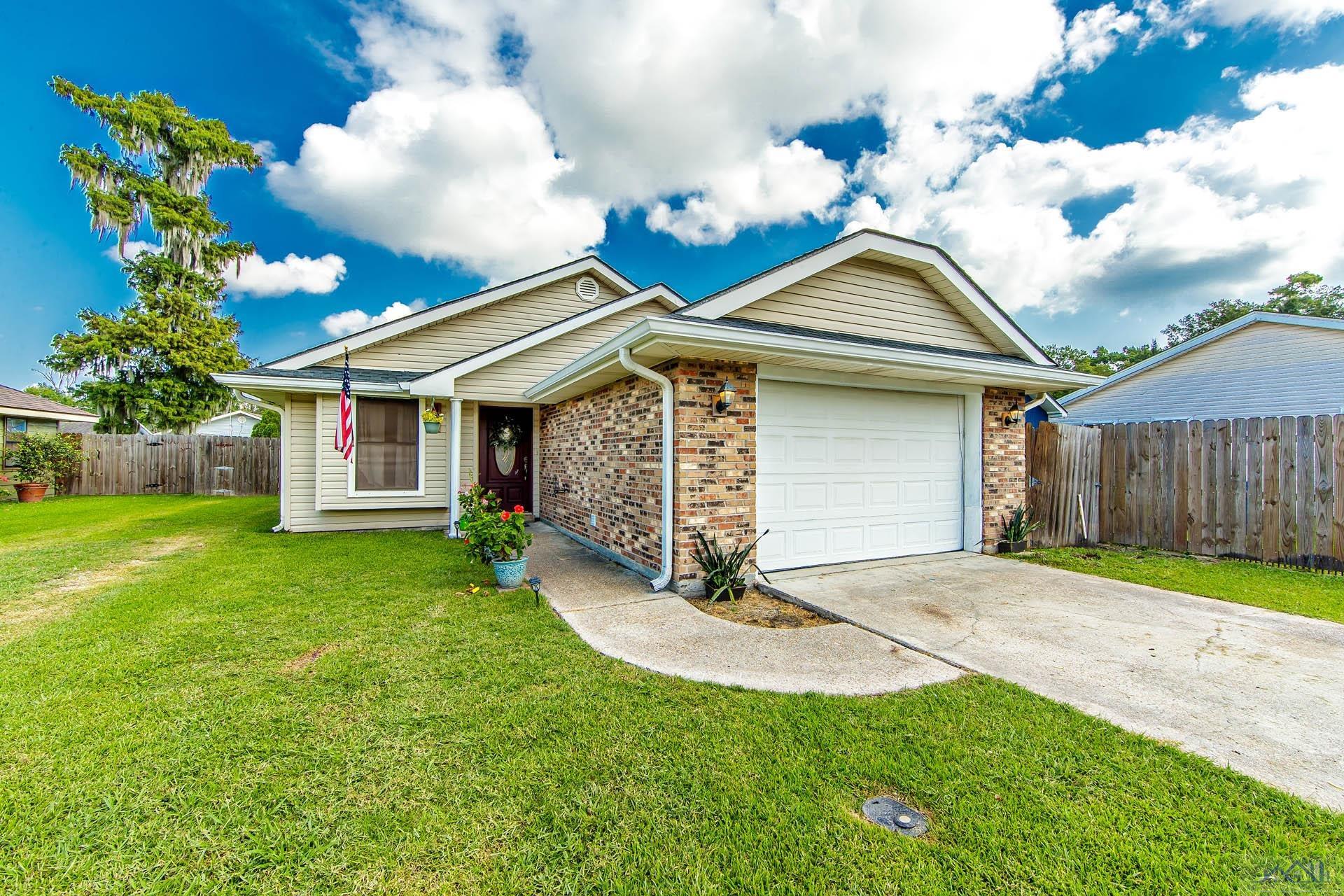 435 Tanglewood Dr