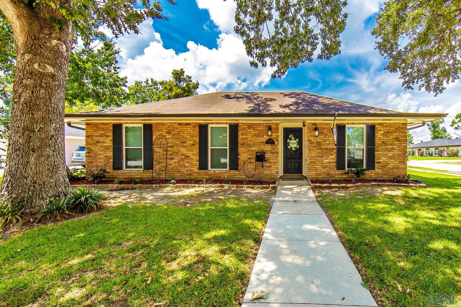 2807 Broadmoor Ave