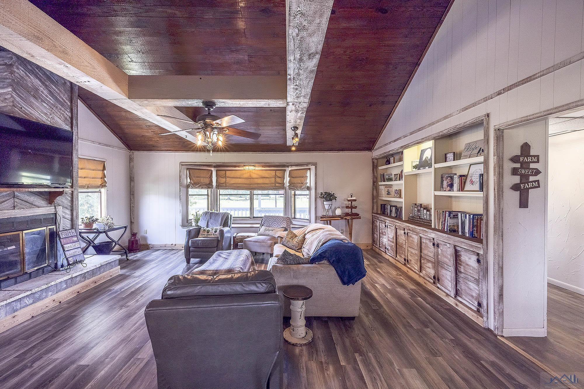 116 Ponderosa Ln